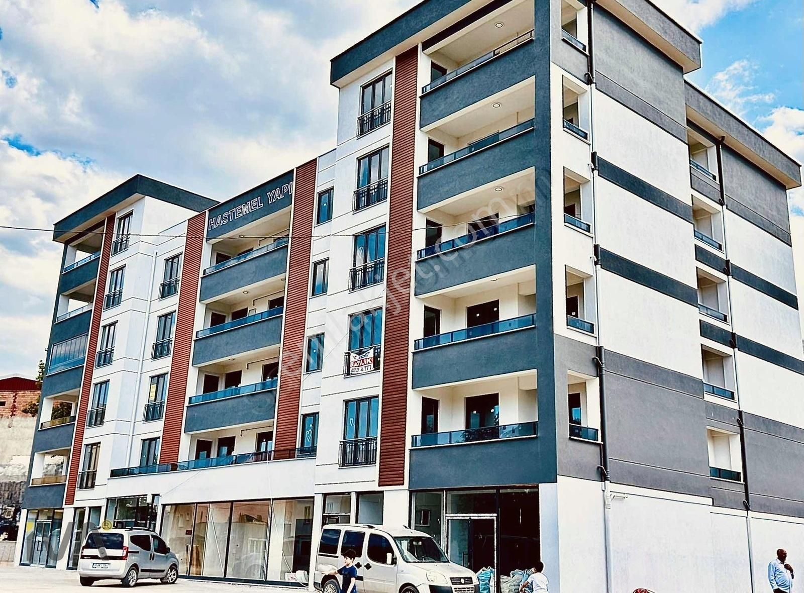 İva'dan Yıldırım Yeni Yüzün'de Arakat Site İçi Satılık 3+1 Daire