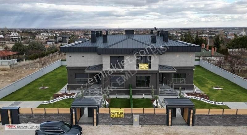 Kaçırılmayacak Fırsat-kozağaçta Satılık Ultra Lüks Geniş Villa