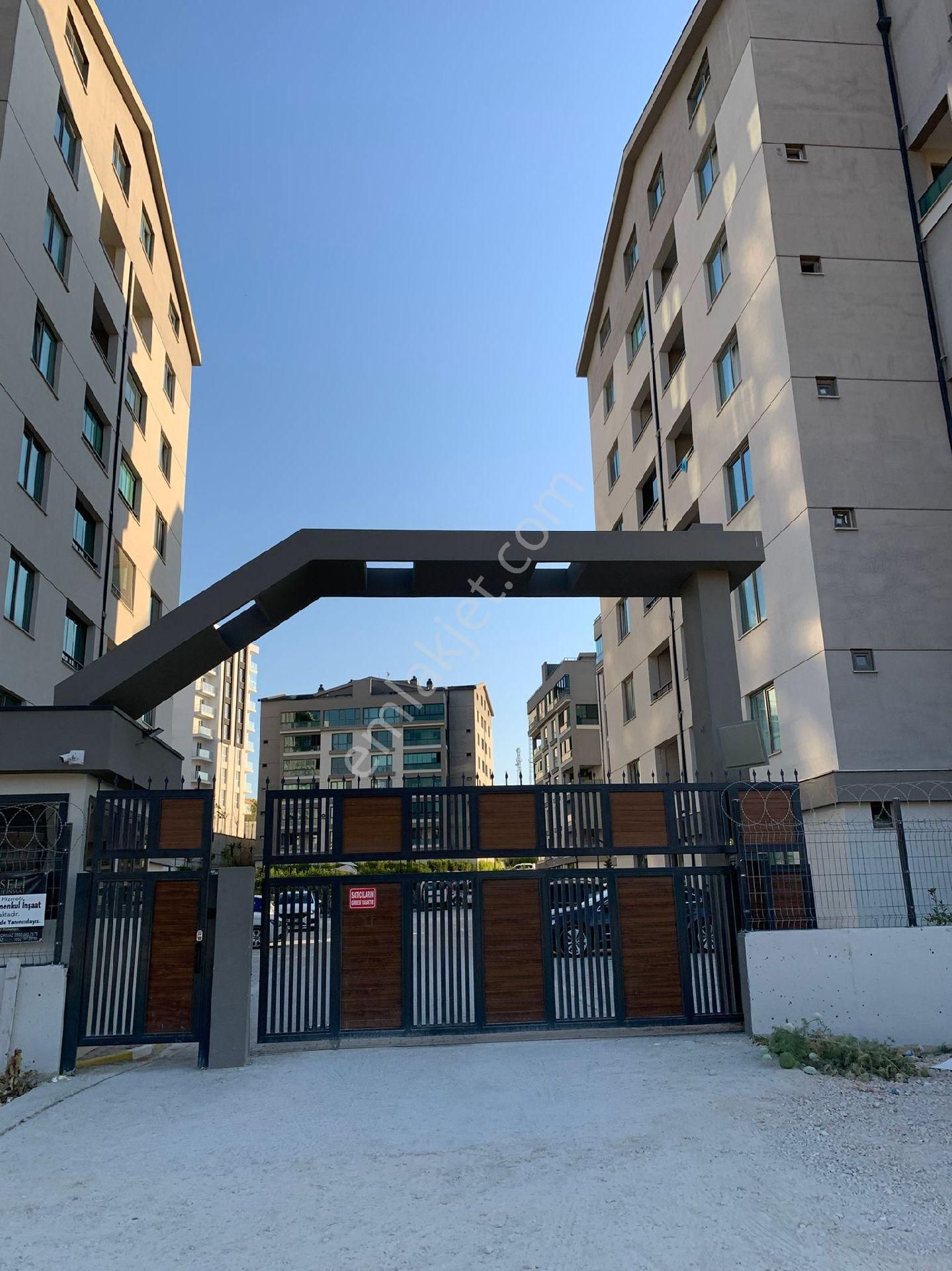 Balkan Karnur Adel Park Evlerinde Kusursuz 3+1