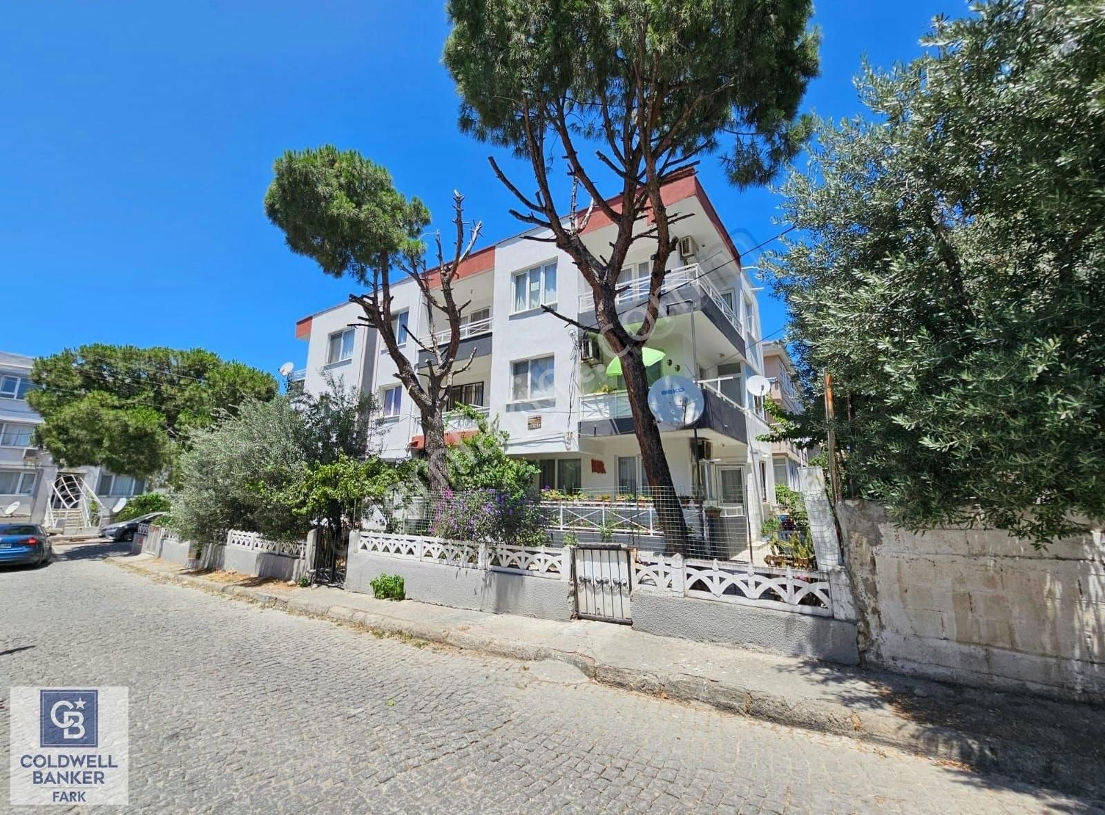 Ayvalık Ali Çetinkaya Mah 2+1 Satılık Daire