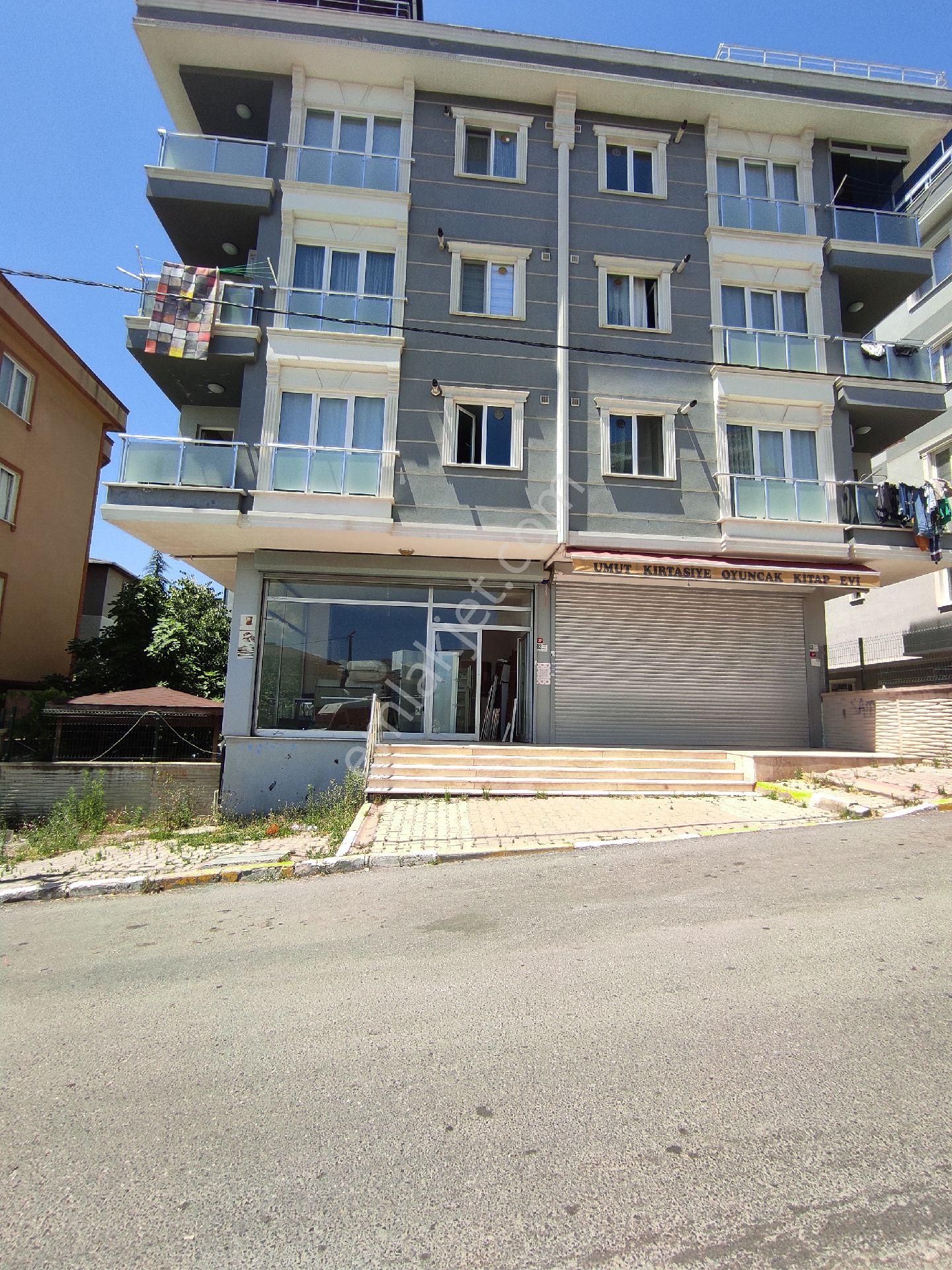 Safa Mahallesinde 110 Mt. Satılık Depolu Dükkan