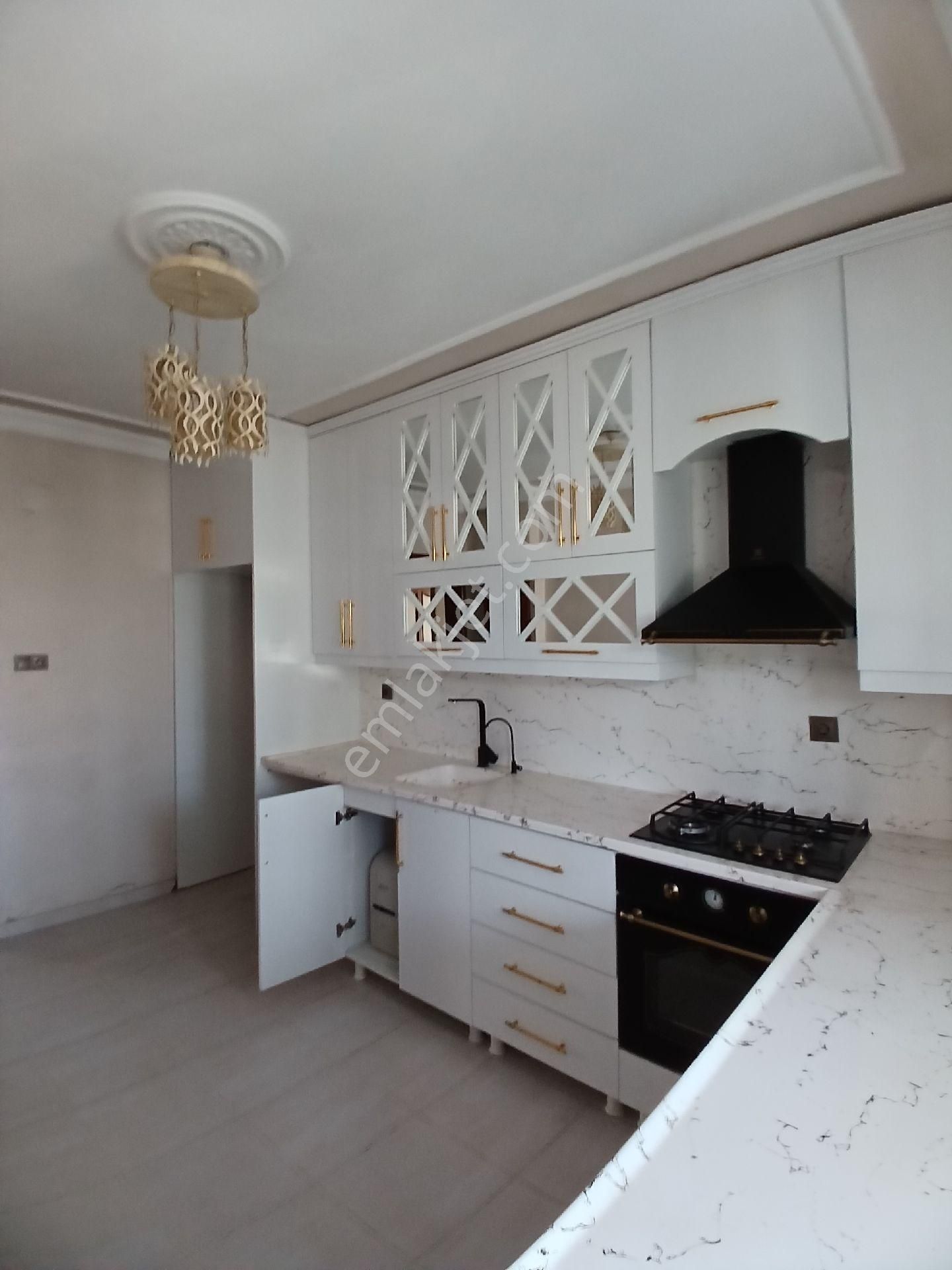 Yeşilevler'de Yenilenmiş 3+1 Kiralık Müstakil Ev