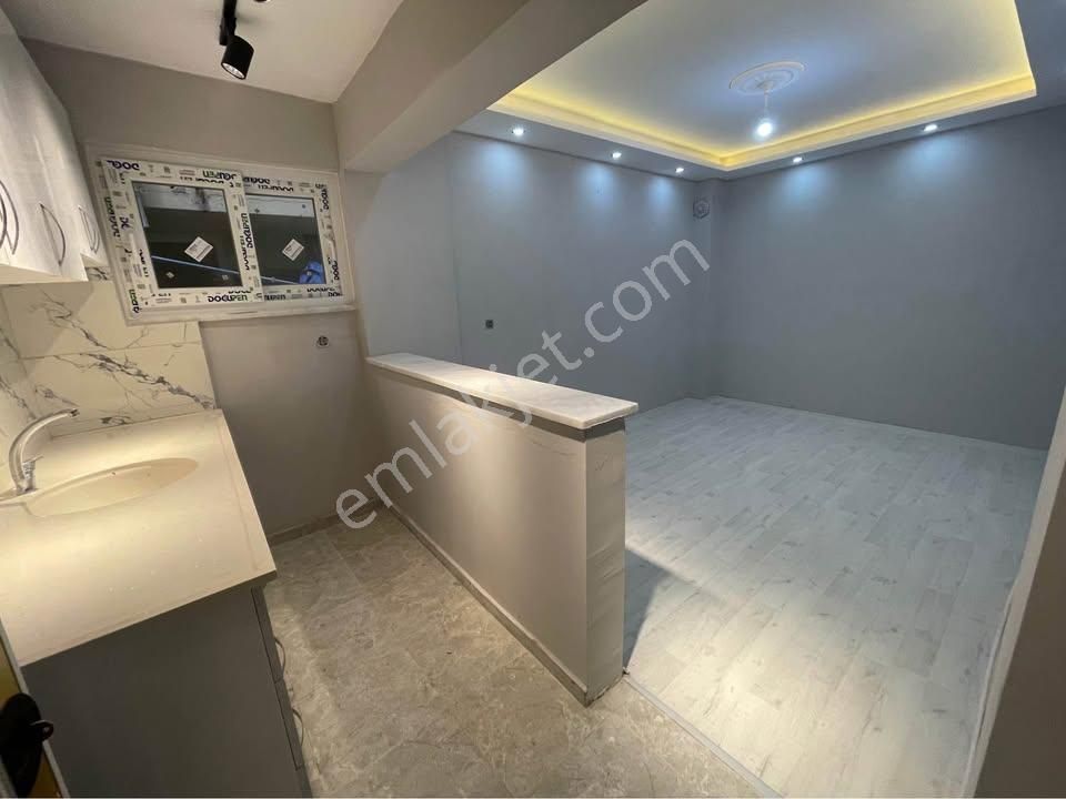 🏡 Göl-san Gayrimenkul’den 🏡 Merkezde 1+0 Tadilatlı Stüdyo Daire