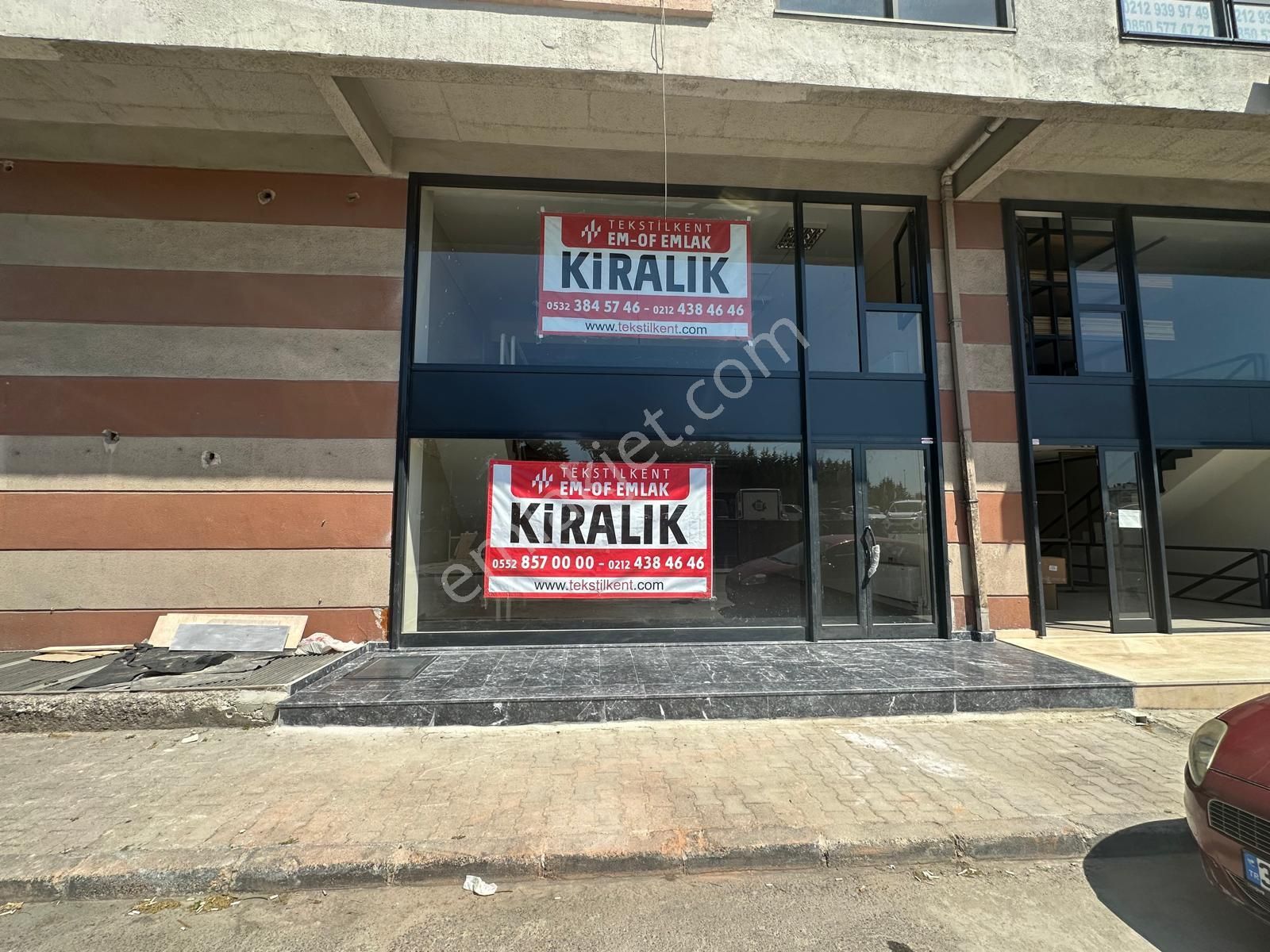 Cadde Üzerinde Otopark'ın Karşısında 210 M2 Cephesi Açılmış Ofis