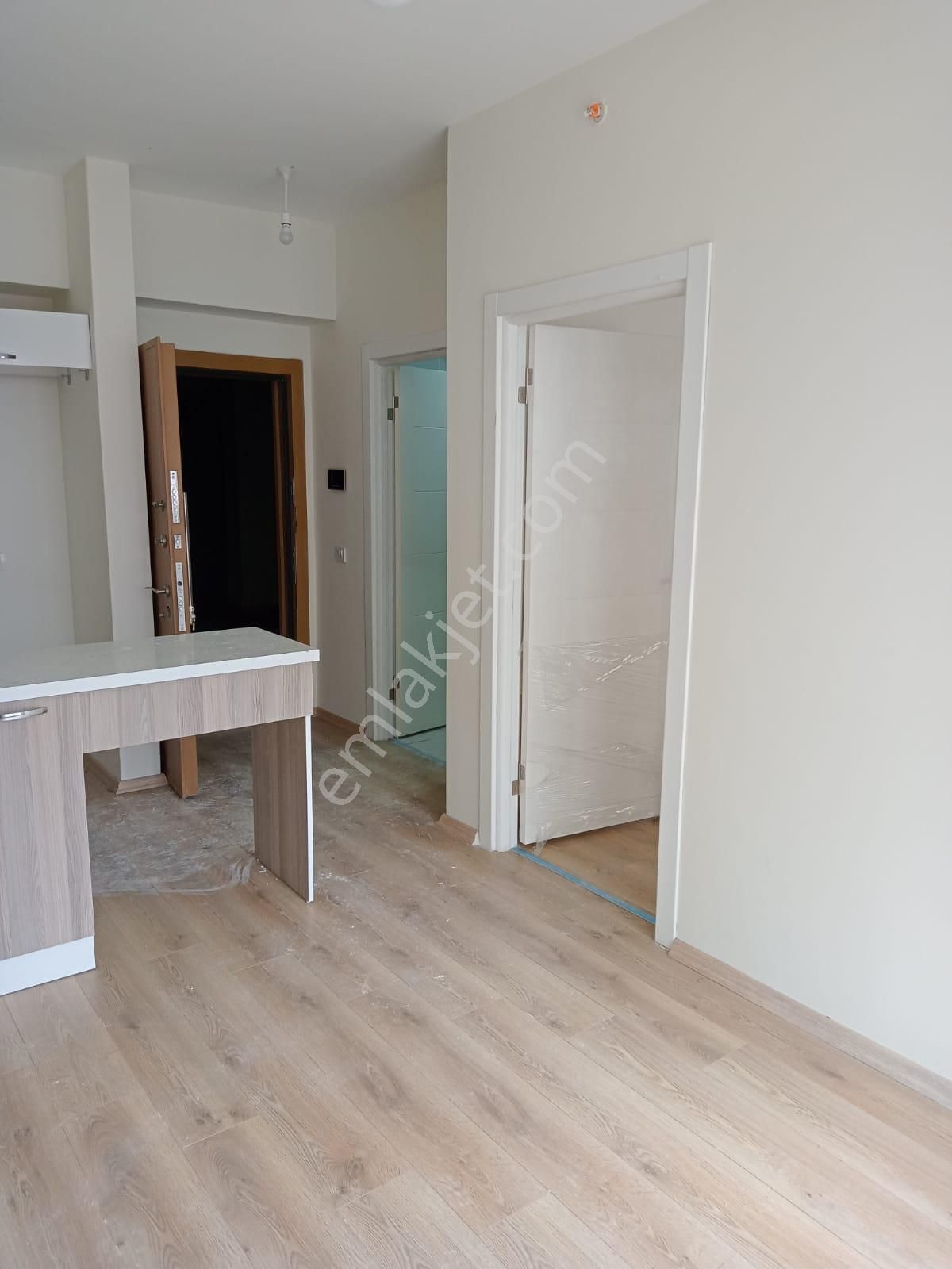 S Towers 1+1 52m2 Kiralık Eşyasız Daire