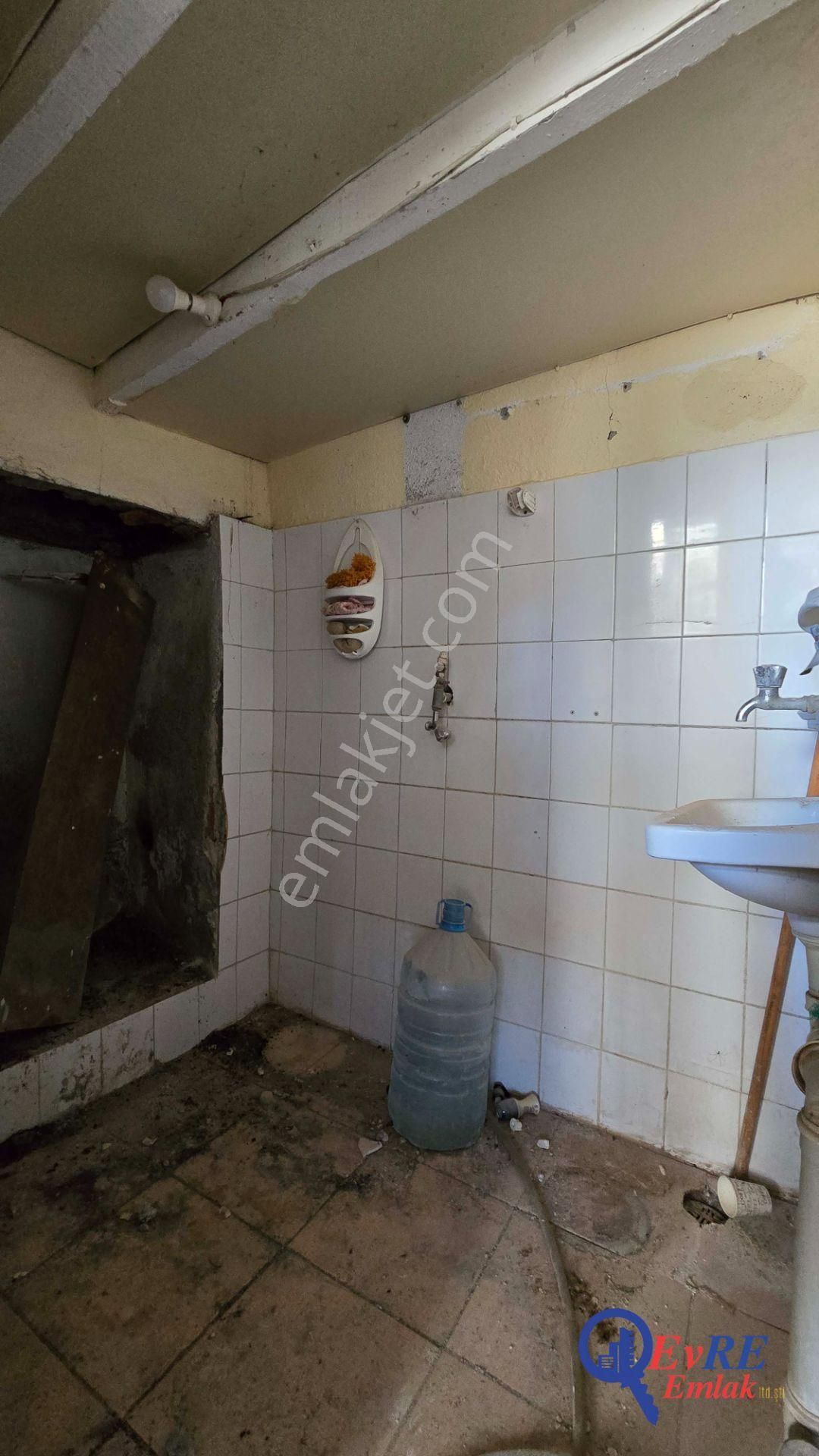 Evre Emlaktan Ayvalıkta Satılık Deniz Manzaralı 3+1 Müstakil Ev - Görsel 10