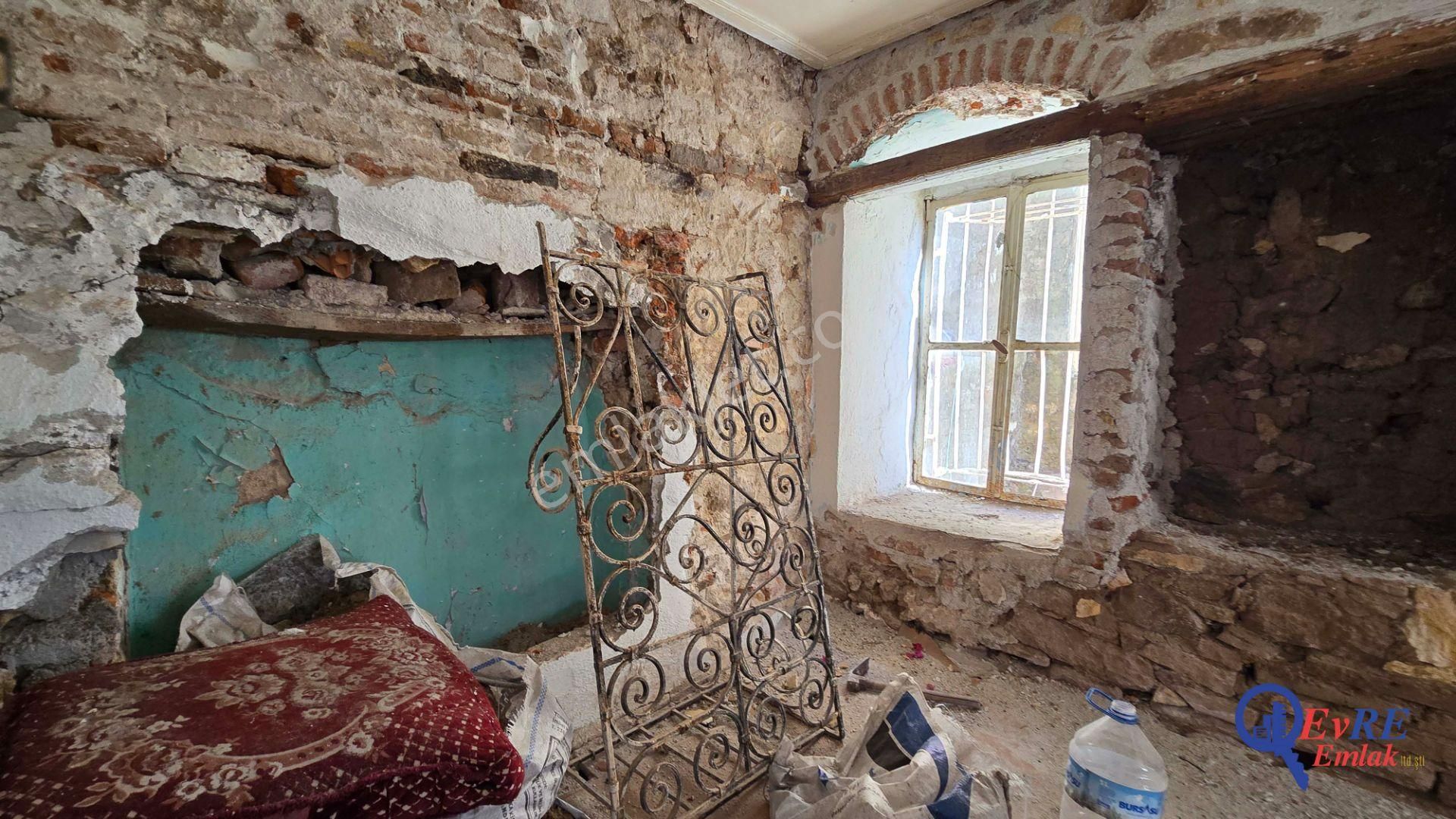 Evre Emlaktan Ayvalıkta Satılık Deniz Manzaralı 3+1 Müstakil Ev - Görsel 13