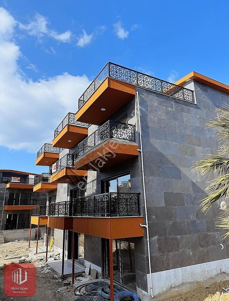 Mert Uçar'dan Satılık Yeni Şakran Da Havuzlu Site De Villalar