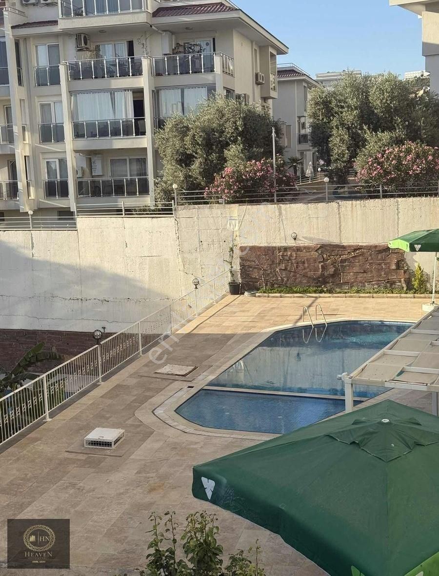 Kuşadası Merkezde 150 M2 2+1 Satılık Daire