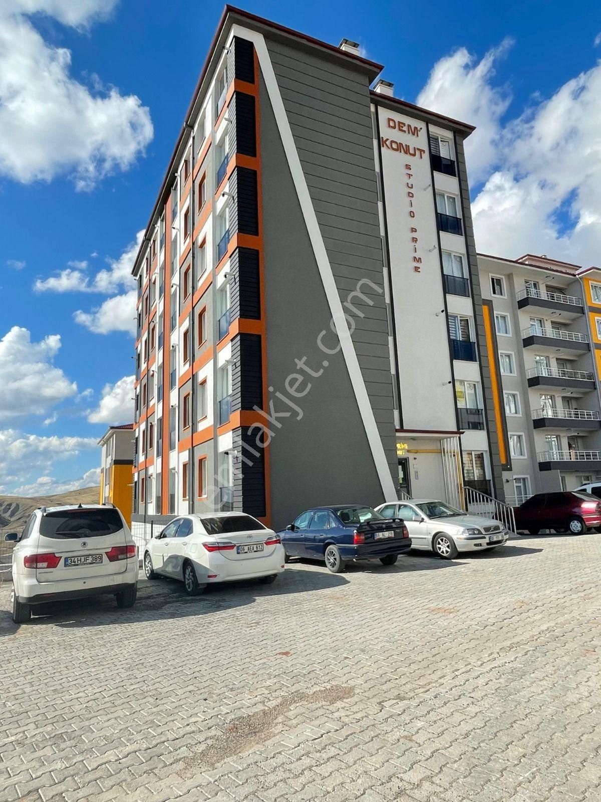 Üniversite Yolu Üzerinde 1+1 Eşyalı Kiralık Daire**burcu Emlaktan**