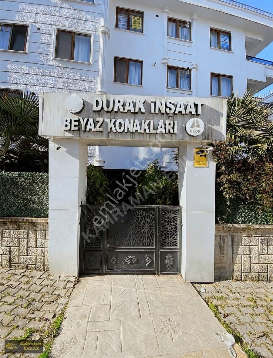 Çınarcık Beyaz Konaklarda Kat Mülkiyetli Binada 4+1 Dubleks