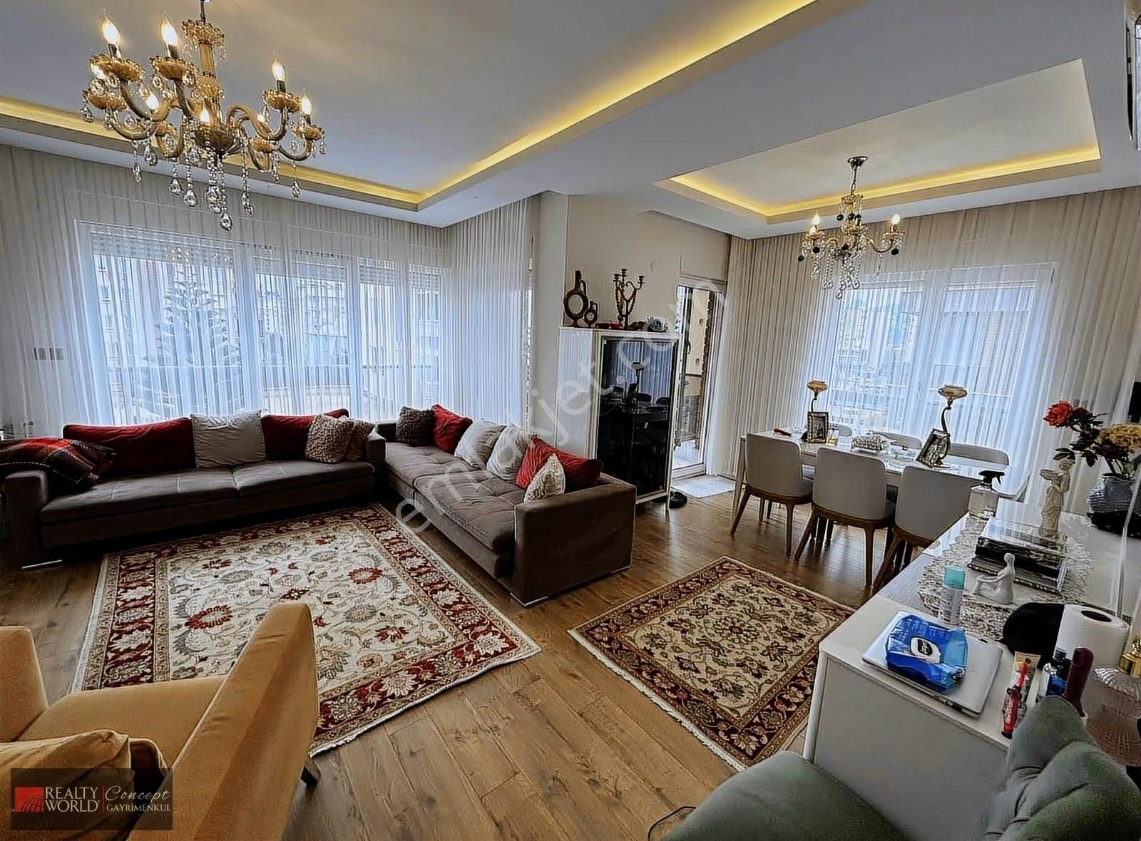 Konyaaltı Uncalıda Merkezi Konumlu 3+1 Lüks Satılık Daire - Görsel 3