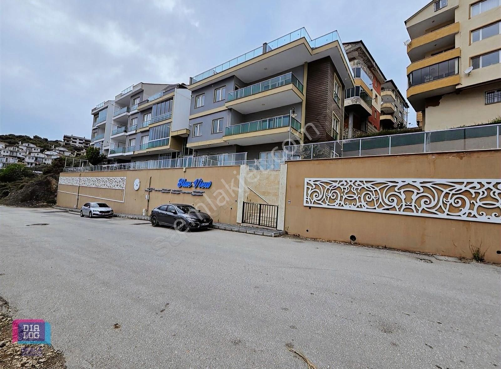 Halitpaşada Deniz Manzaralı 3+1 Satılık Geniş Daire