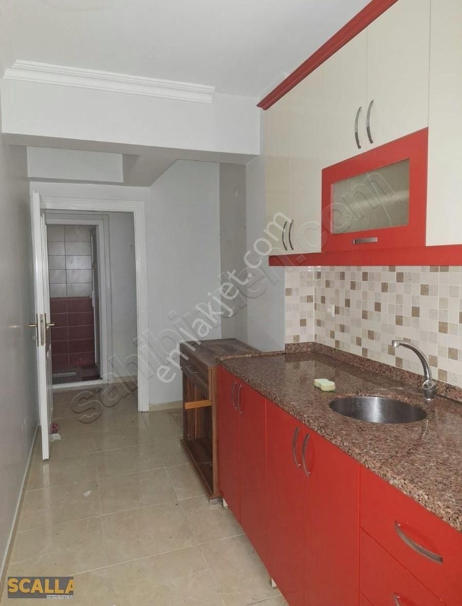 Bağcılar Fevzi Çakmak Mahallesi 2+1 Yüksek Giriş 80 M²