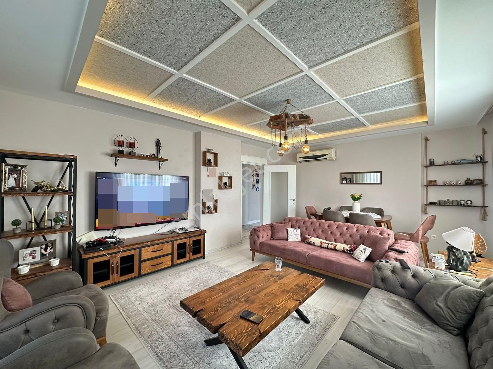 Aslan'dan Havuzlu Sitede Ultra Lüks Kiralık 5+1