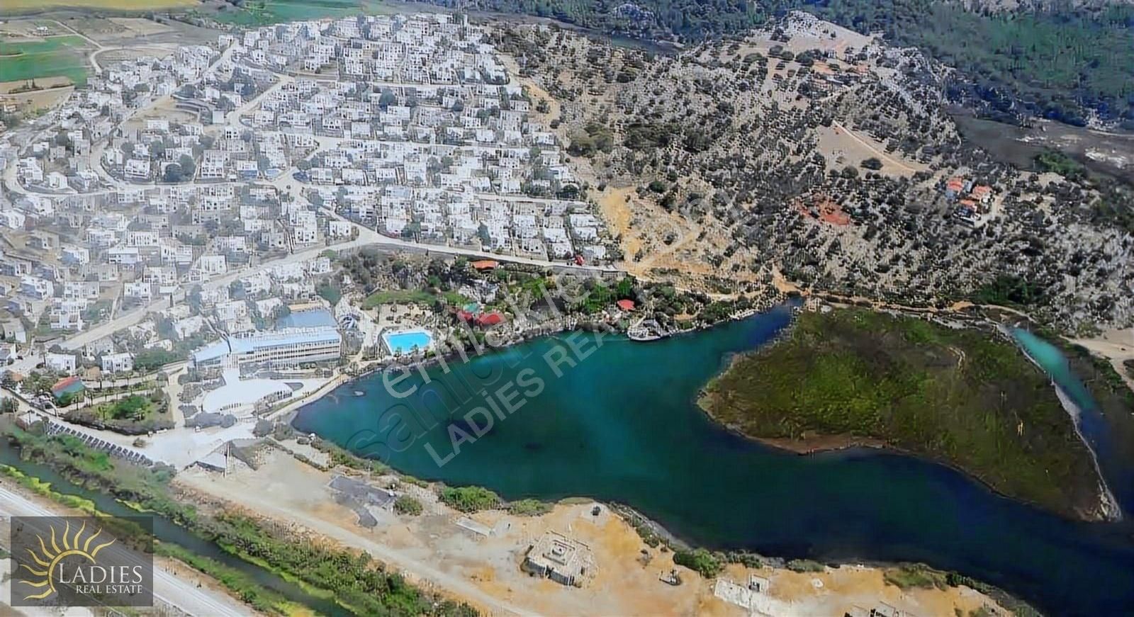 Muğla'da Ladies Emlak'tan Eşyalı Ve Deniz Manzaralı Villa