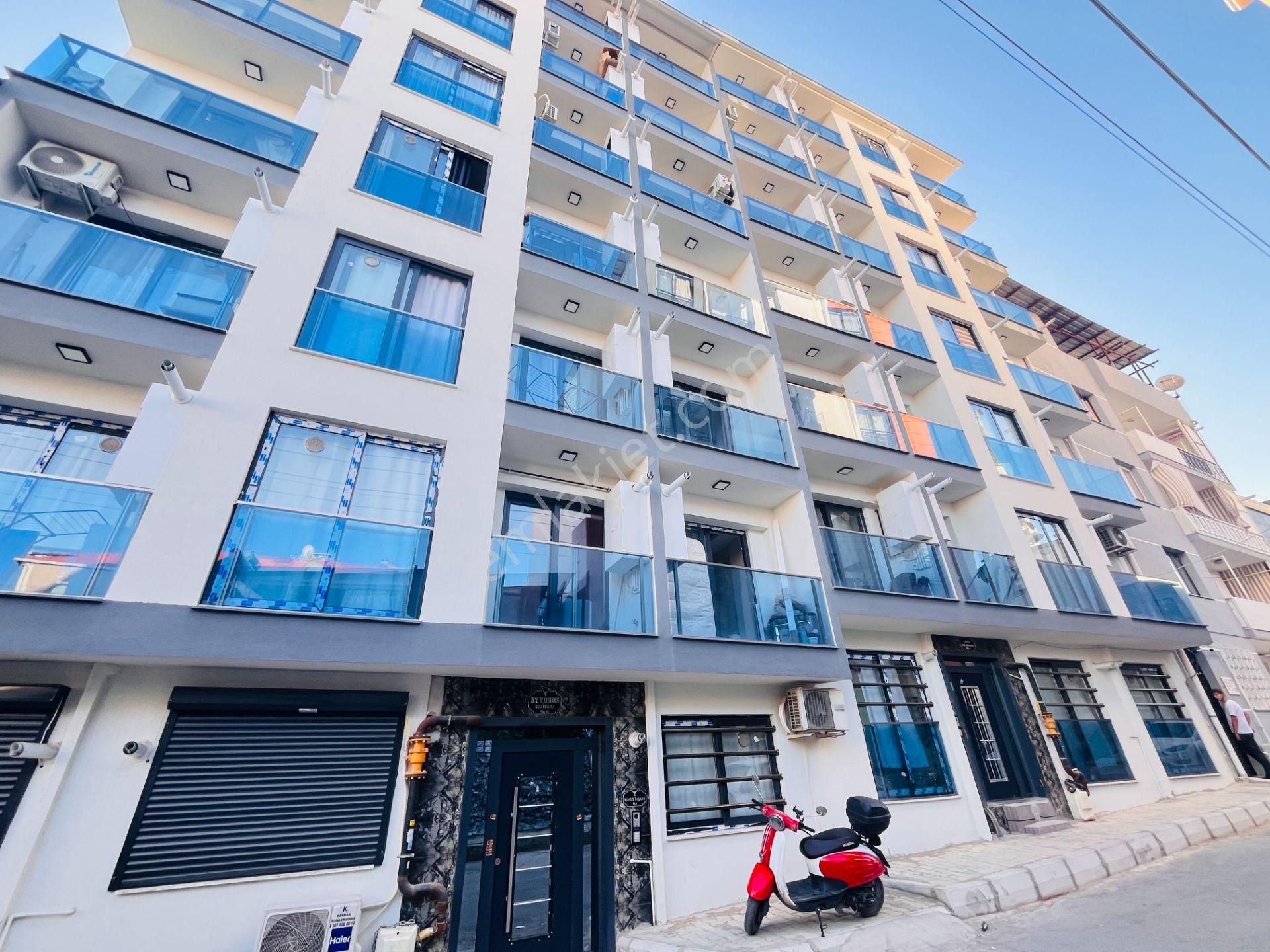 Bayraklı Şehir Hastanesi Yakını Yatırımlık Satılık 1+1 Daire