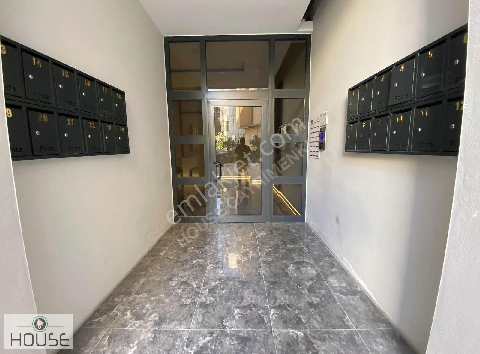 House'dan Çarşı Merkezde Kiralık Daire