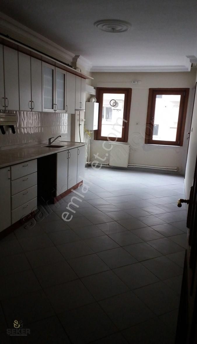 6-şeker Emlaktan 3+1-175m² Yenimahalle Cadde Satılık Daire
