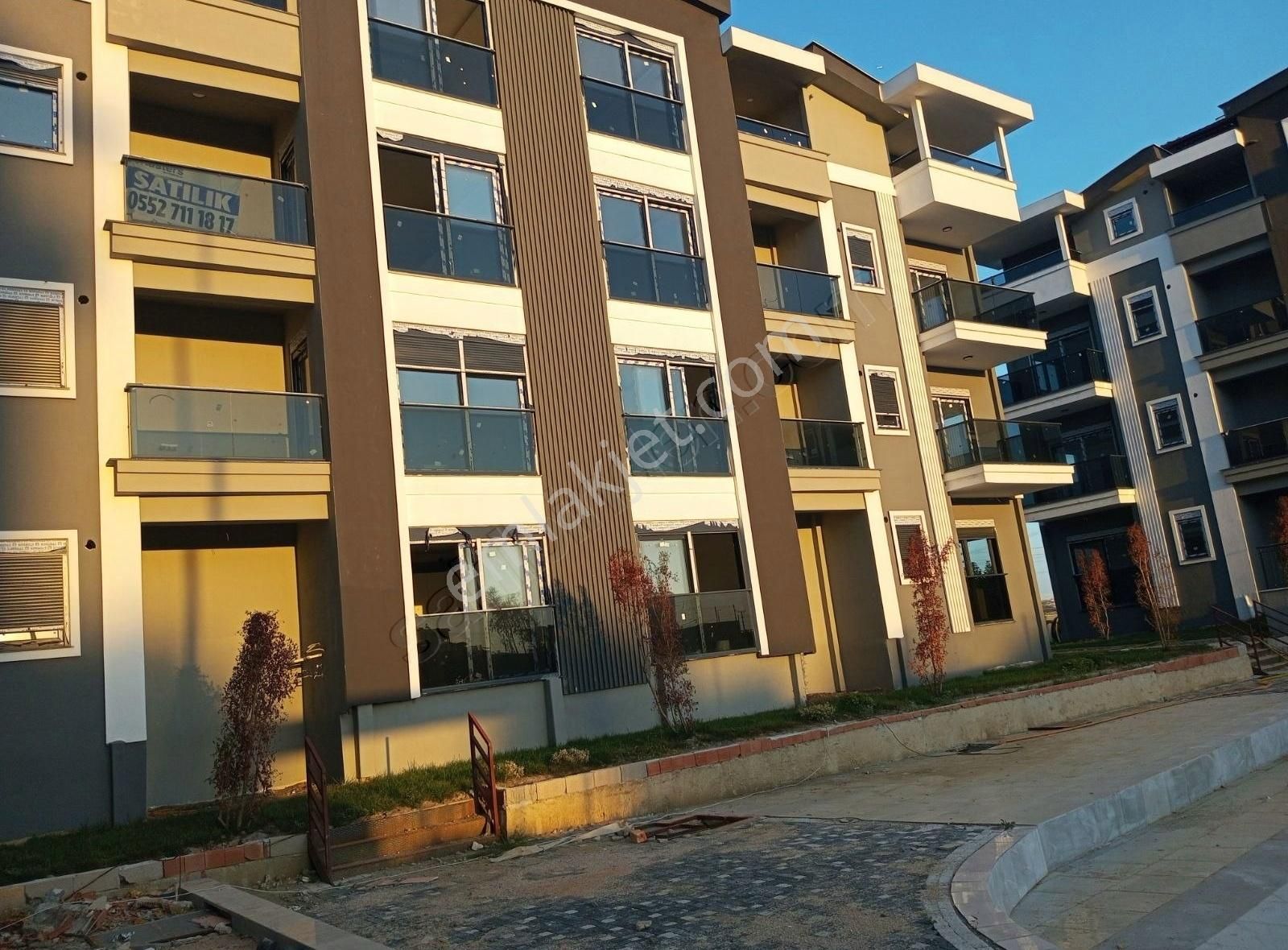 Ilıca Merkezde Havuzlu Lüks Dubleks Daire Temmuz Sonu Teslim...