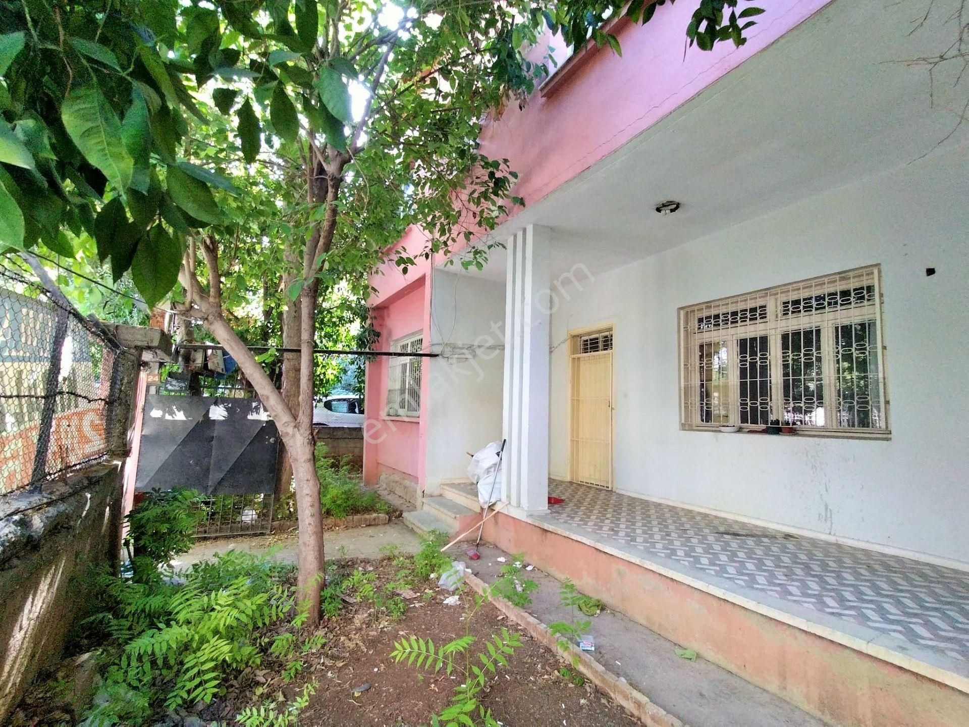 Döşeme Mahallesi’nde Acıbadem Hastanesi Yakını 3+1 Kiralık Müstakil Ev