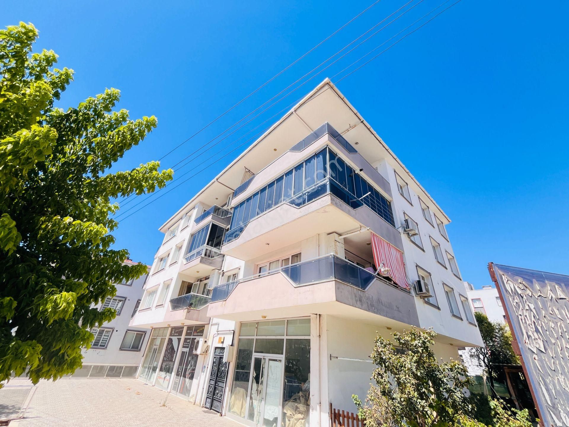 Aliağa Devlet Hastanesi Karşısında Satılık Kiracısız 3+1 Daire