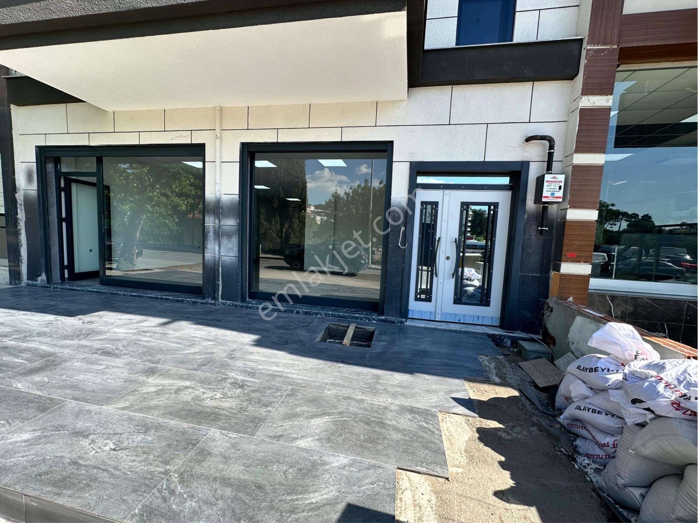 Buca Çevik-1 Meydan Yakını 250 M2 Sıfır Kiralık Dükkan