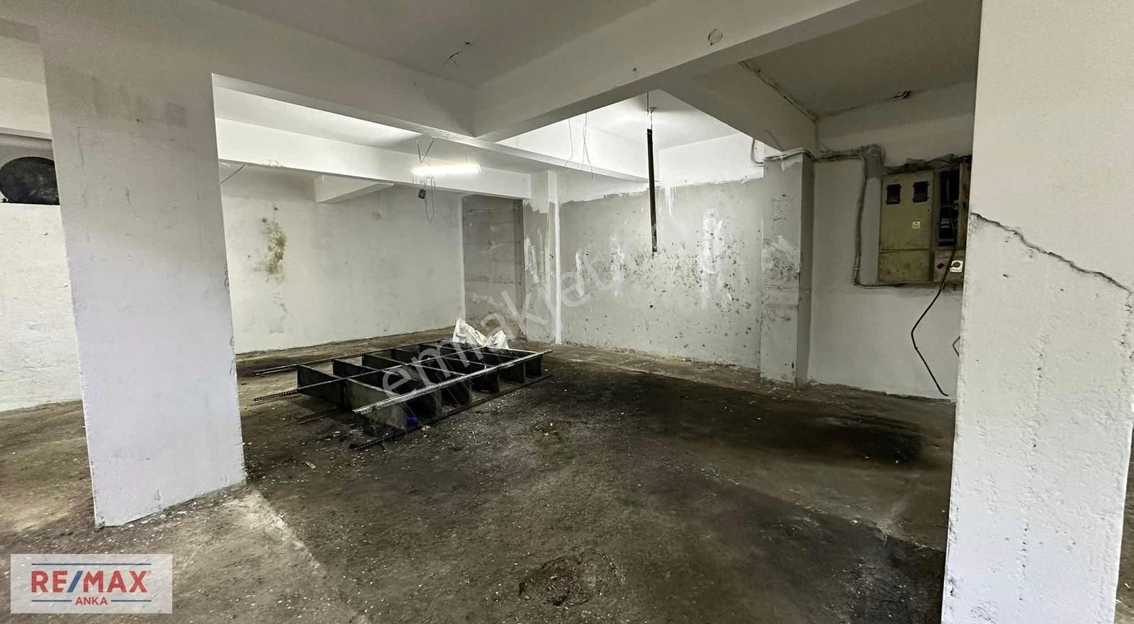 Sancaktepe'de Her Sektöre Uygun İki Katlı Kiralık İşyeri
