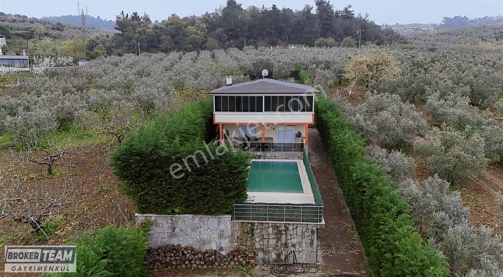 Göynüklü'de Deniz Manzaralı 1265 M2 İçerisinde 2 Katlı Villa