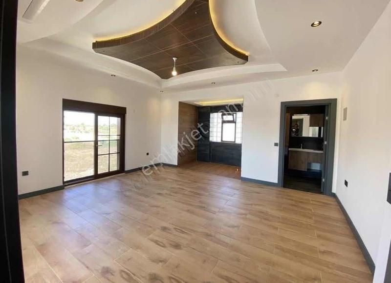 Side De 3+1 Satılık Triplex