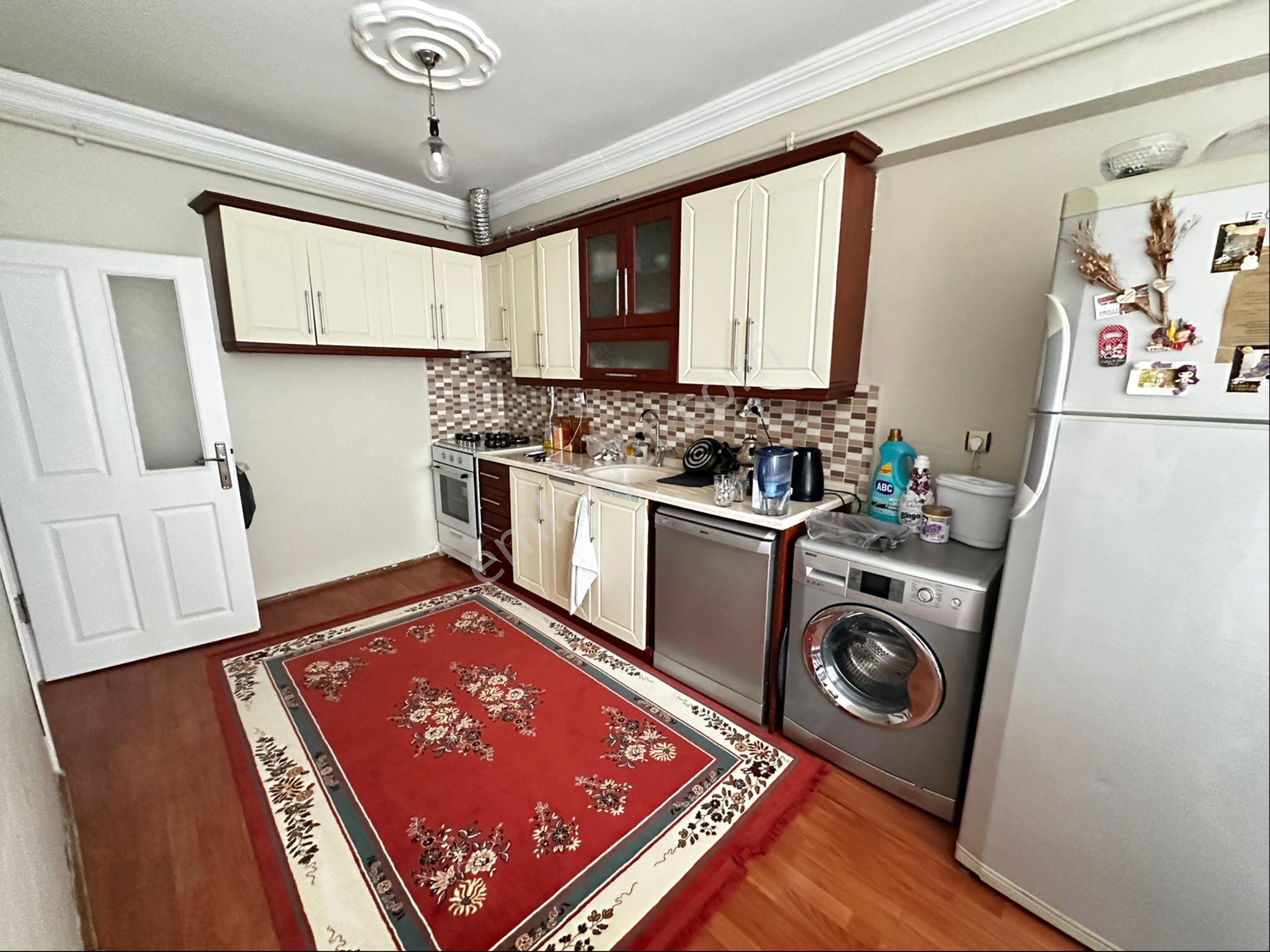 Evim-nur’dan Cedit Mh 2+1 4.kat 170m2 Teraslı 3 Balkonlu Fırsat Daire