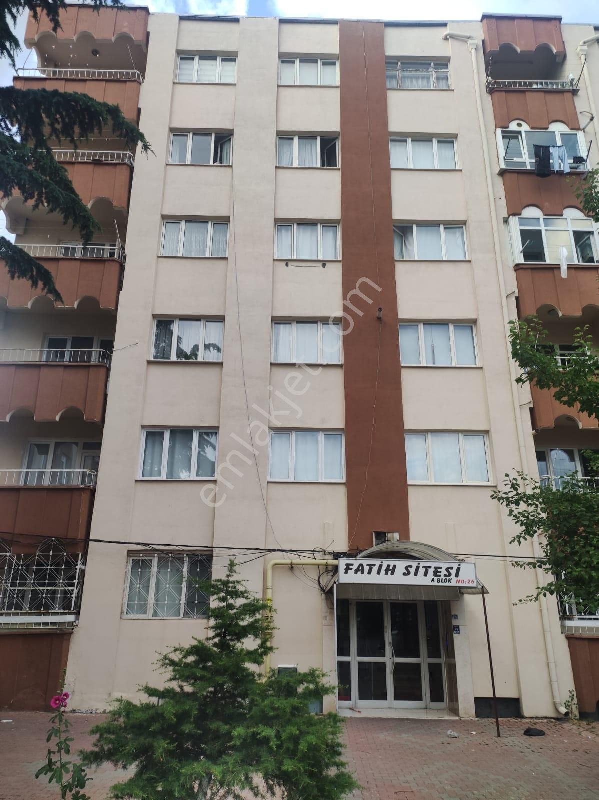 Feza / Osman Kavuncu Mah. De Kiralık (3+1)kombili Bakımlı Daire