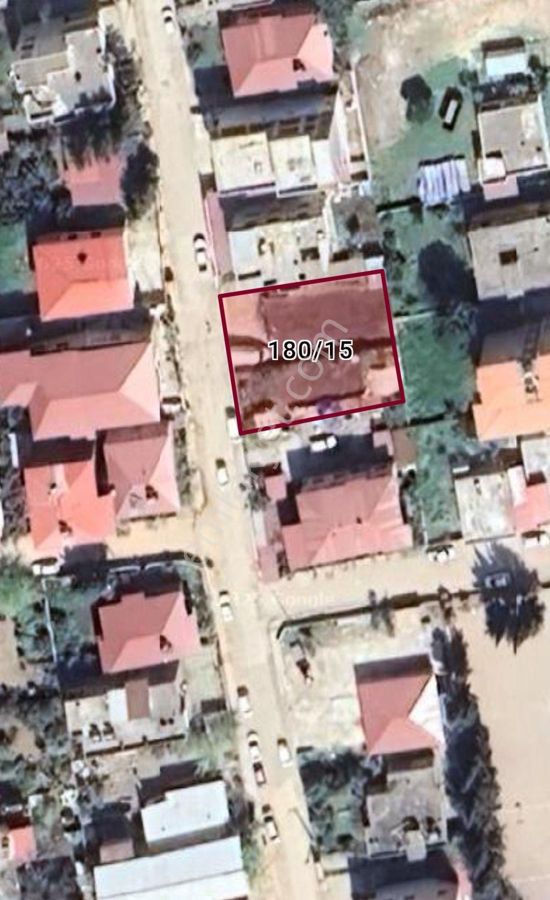 Konumu Güzel Konutluk İmarlı Arsa