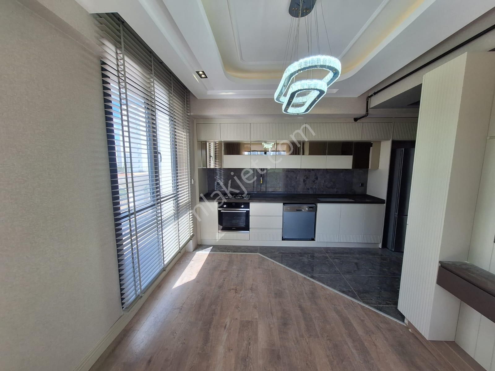 Mountaın Gayrimenkul'den Winston Awm Cıvarı 2+1 Kiralık