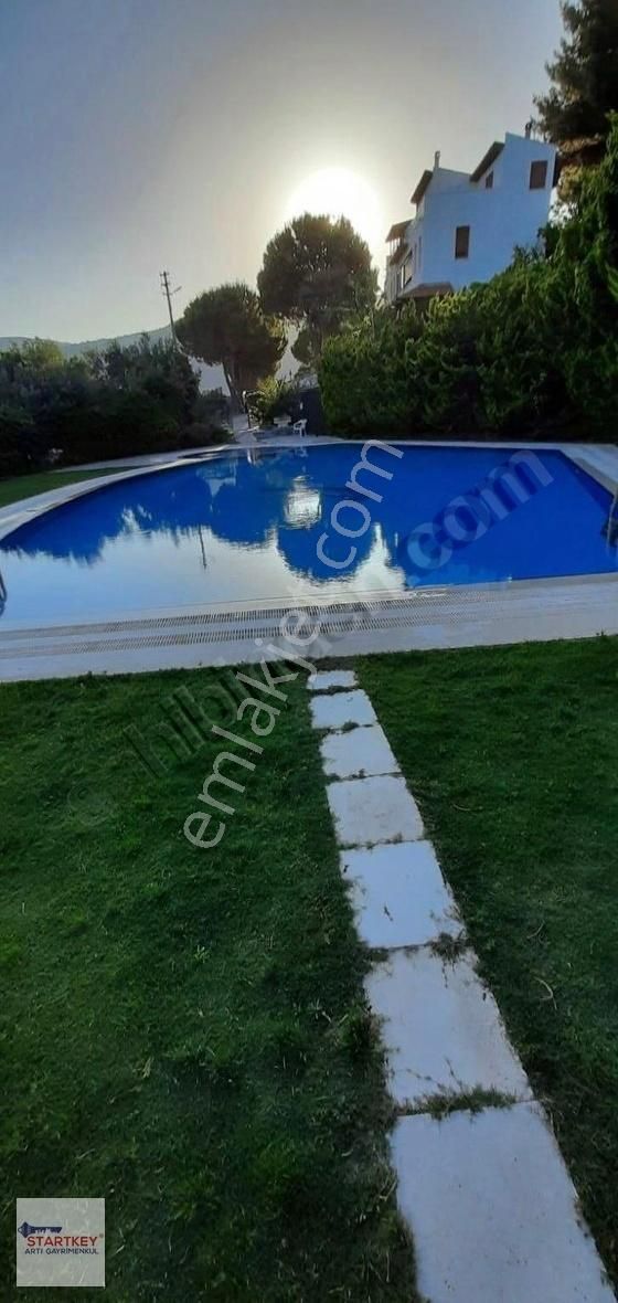 Karaburun Ortadoğulular Sitesinde Satılık Villa