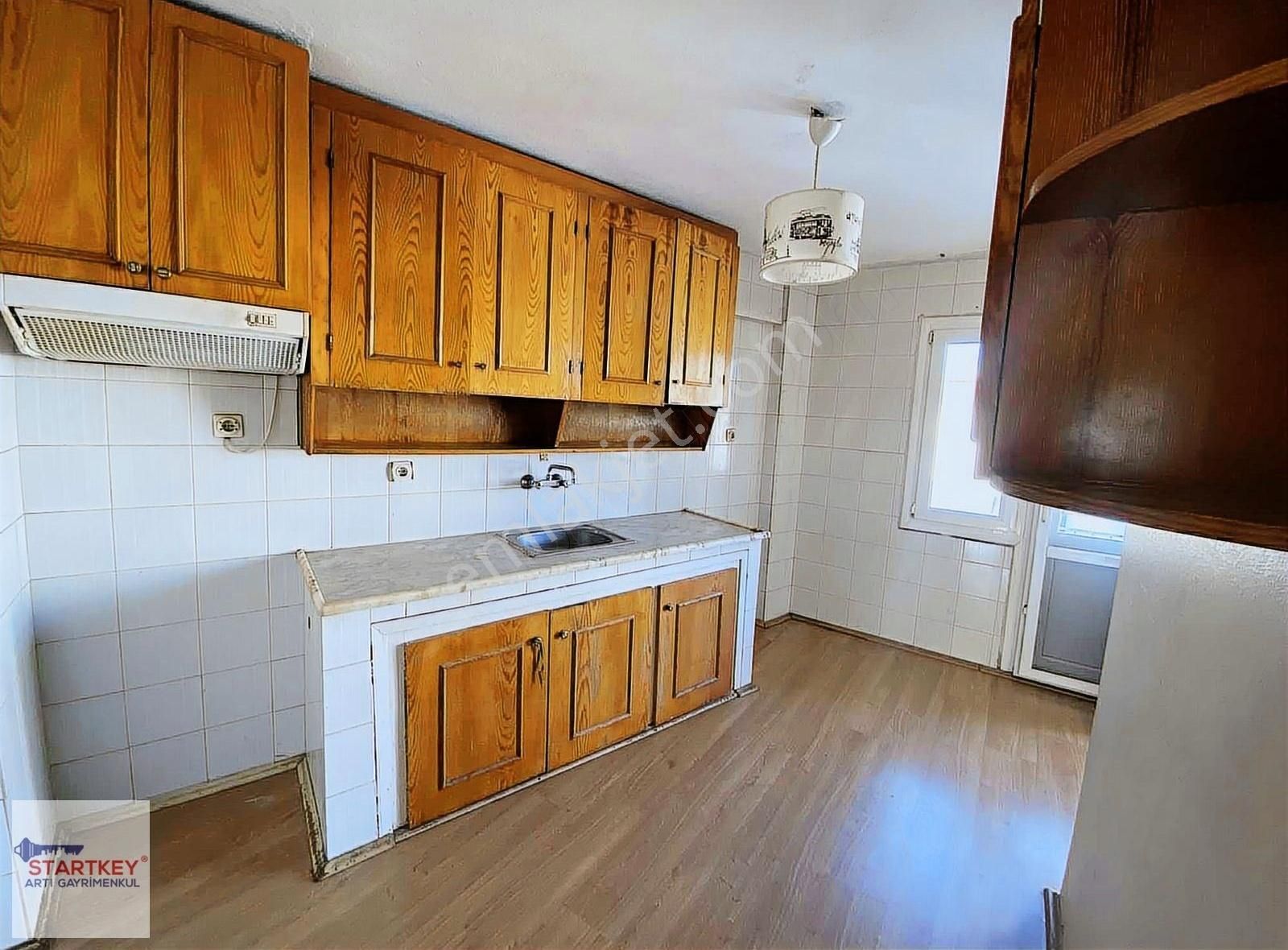 Karşıyaka Donanmacı Mahallesinde Sahile Yakın Satılık 3+1 Daire - Görsel 8