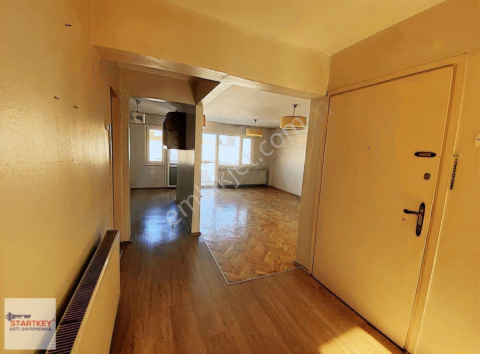 Karşıyaka Donanmacı Mahallesinde Sahile Yakın Satılık 3+1 Daire - Görsel 4