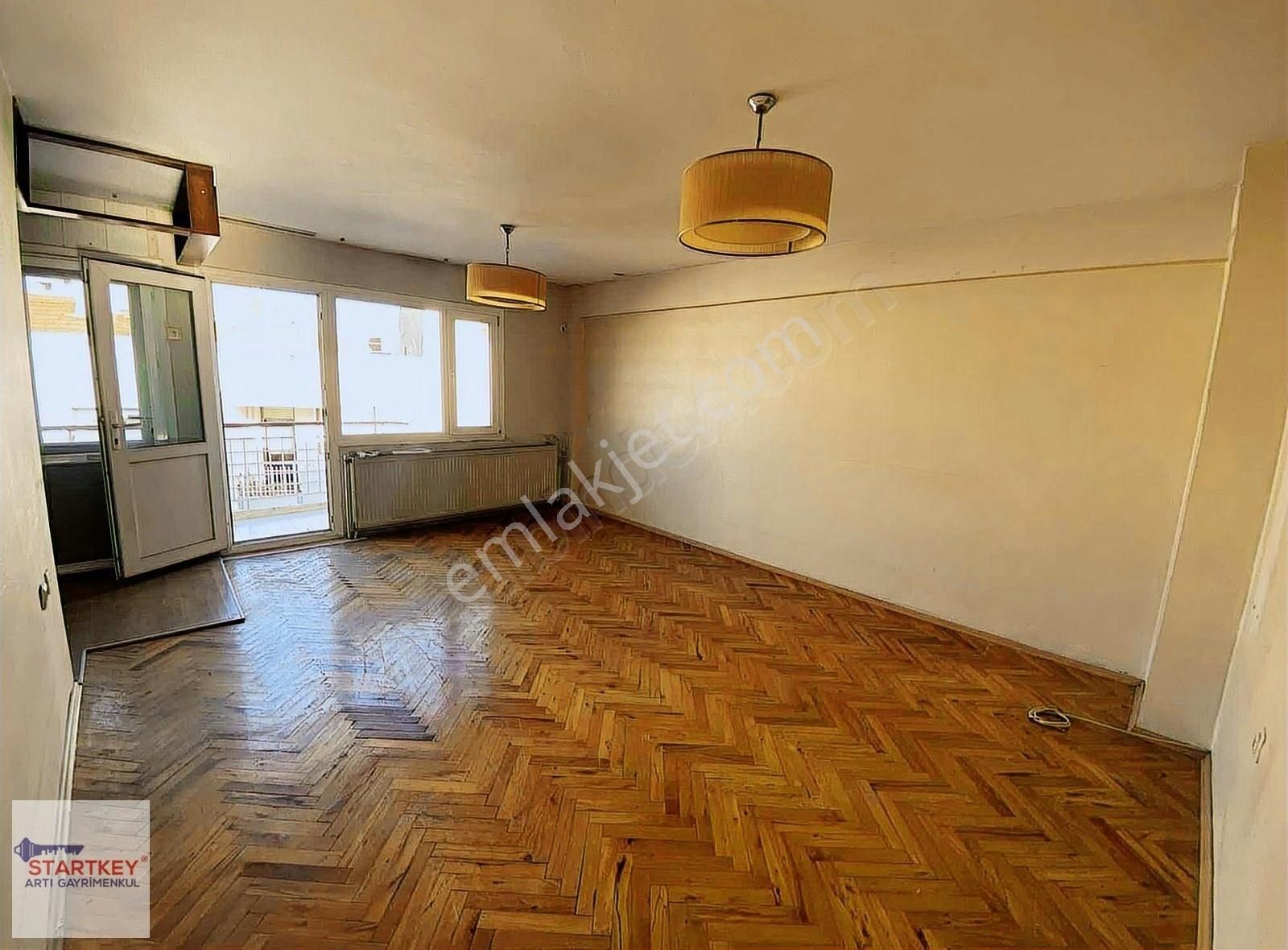 Karşıyaka Donanmacı Mahallesinde Sahile Yakın Satılık 3+1 Daire - Görsel 2