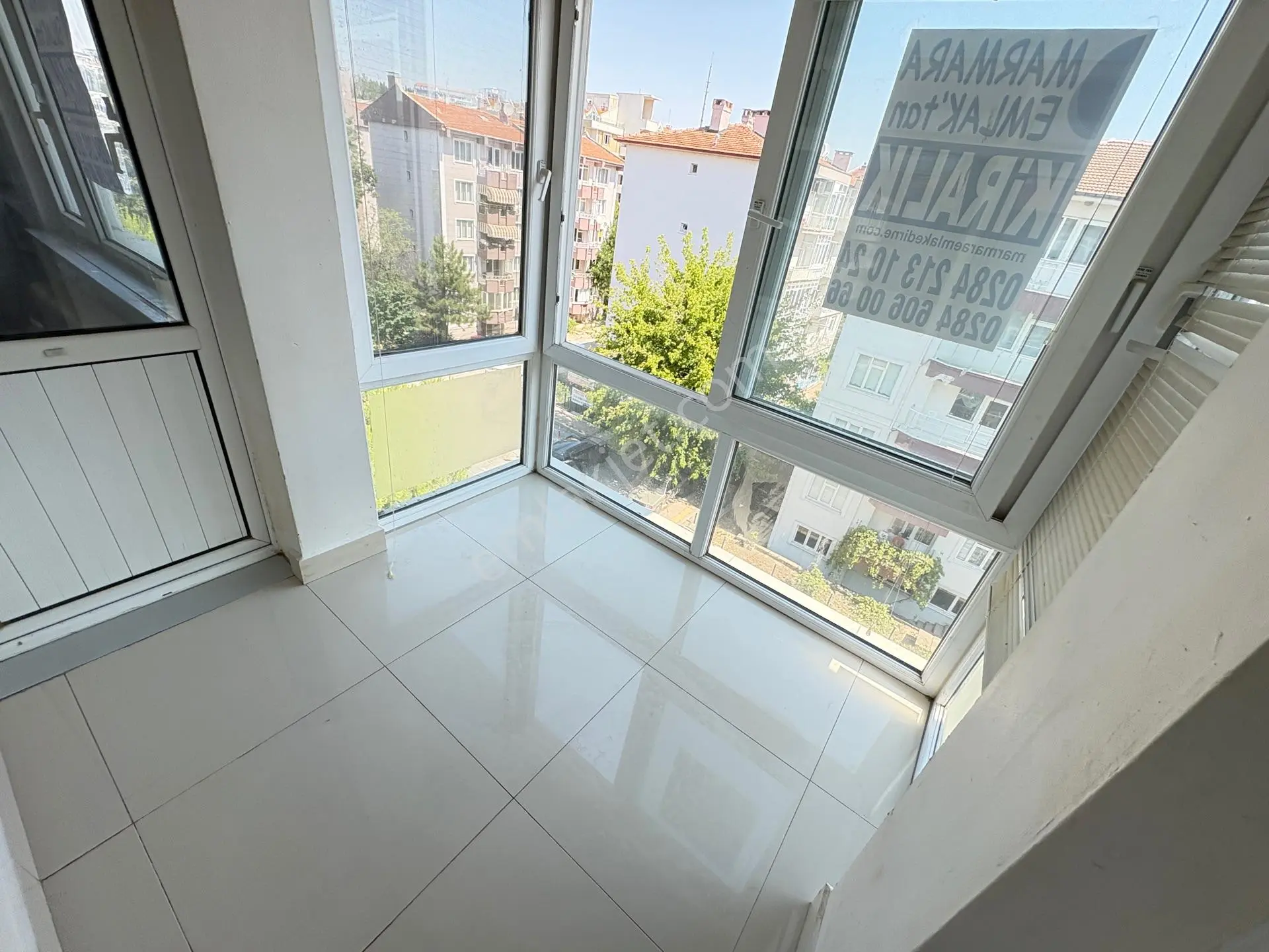Marmara'dan 1.muratta Site İçerisinde 3+1 Kiralık Daire - Görsel 4