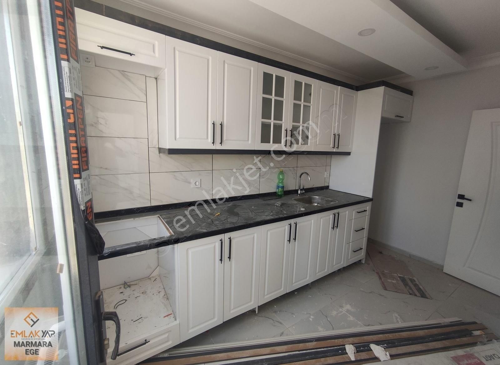 Arnavutköy Nenehatun Mahalesi 2+1 Arakat Fatih Cadesine Yakın