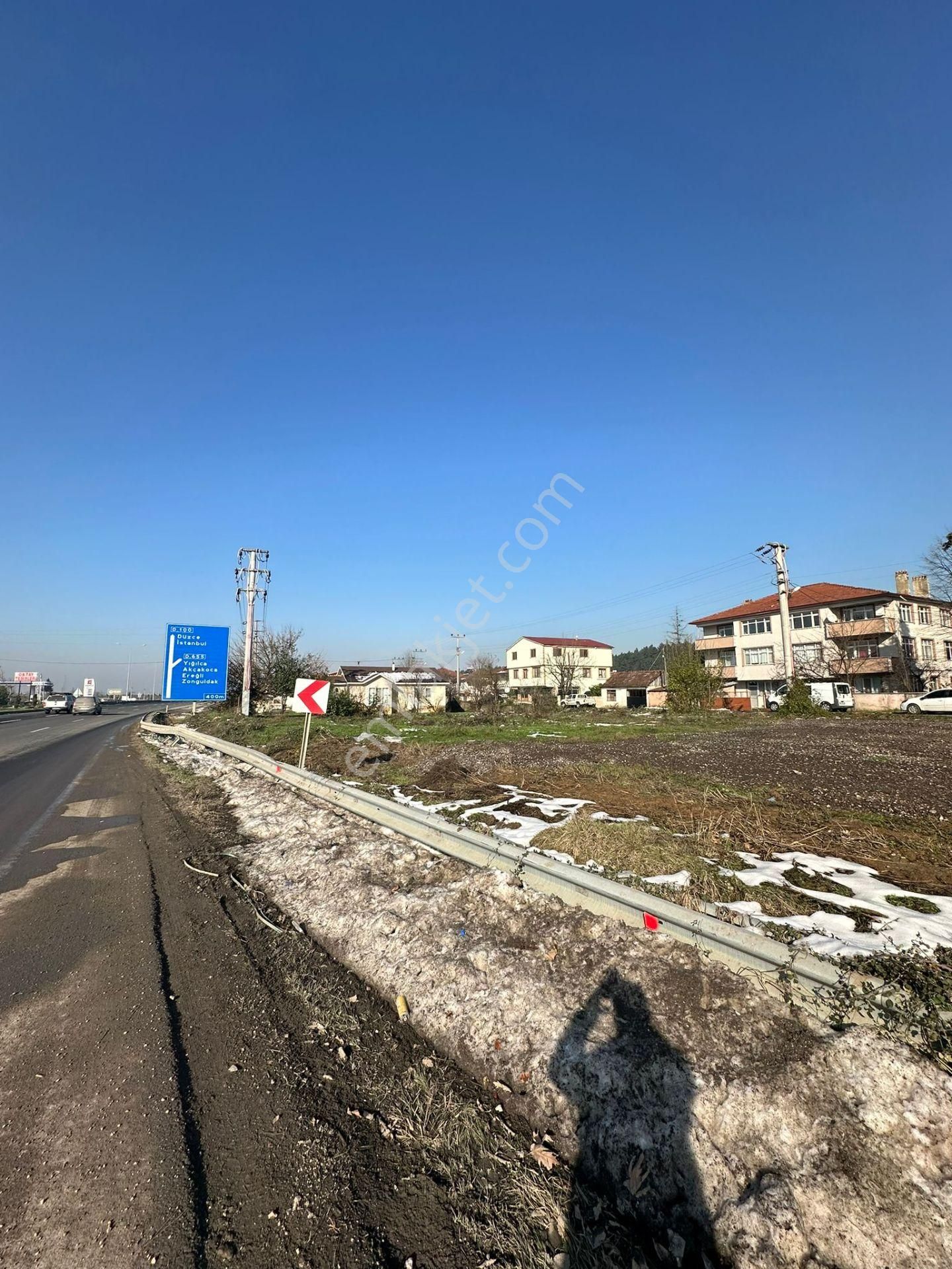 Kaynaşlı / Üçköprü'de | D100'e Cephe Ticari + Konut 460 M2 Arsa - Görsel 7