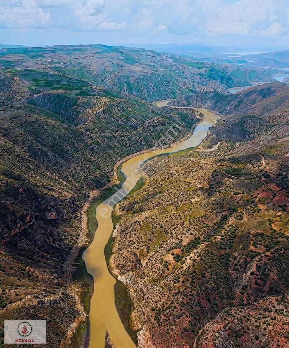 Kızılırmak Manzaralı Tek Tapu Bağ 220mt