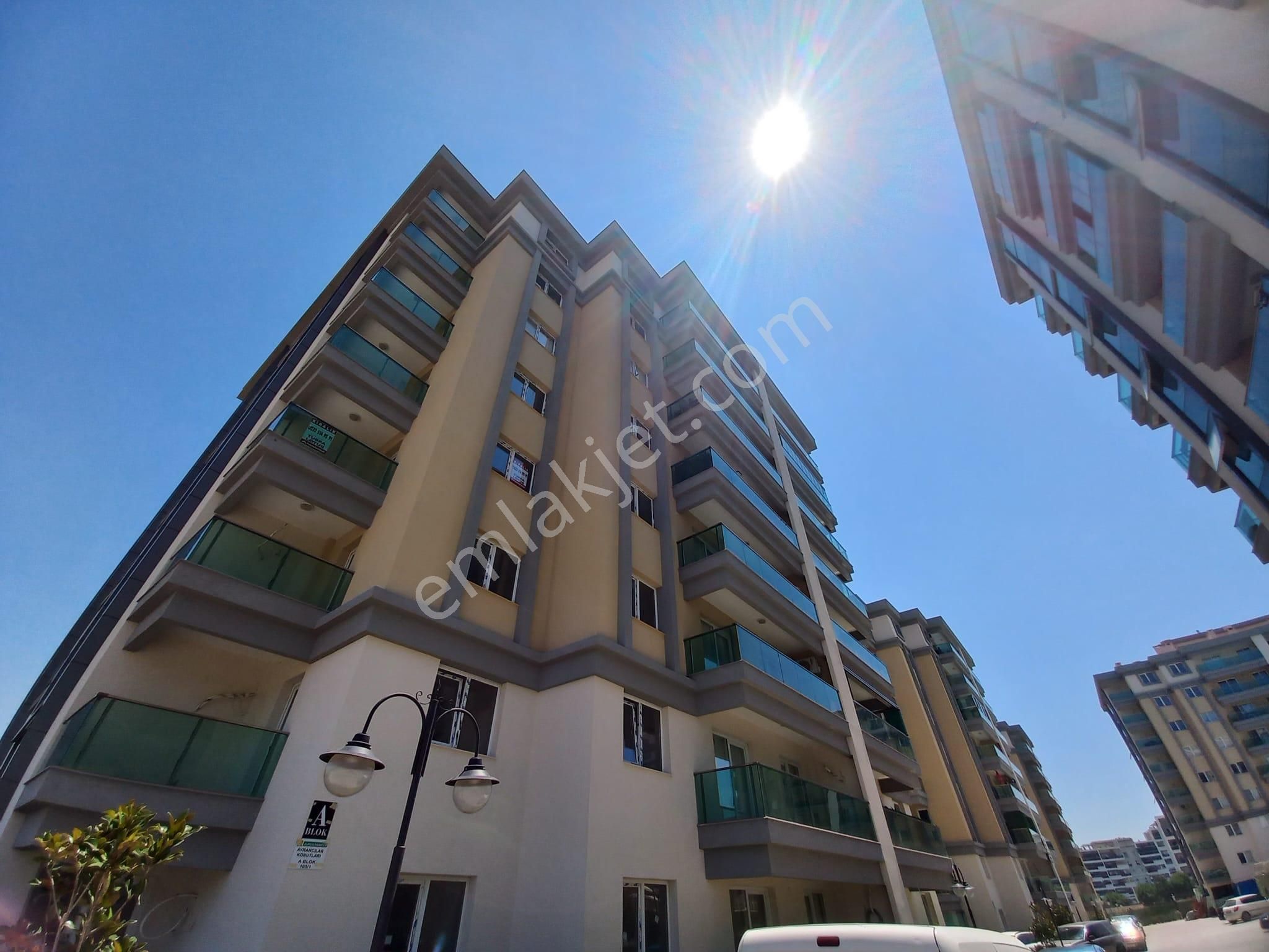 Turpa Lotus'tan Ali Pehlivanoğlu Sitesi'nde 1+1 Kiralık Daire
