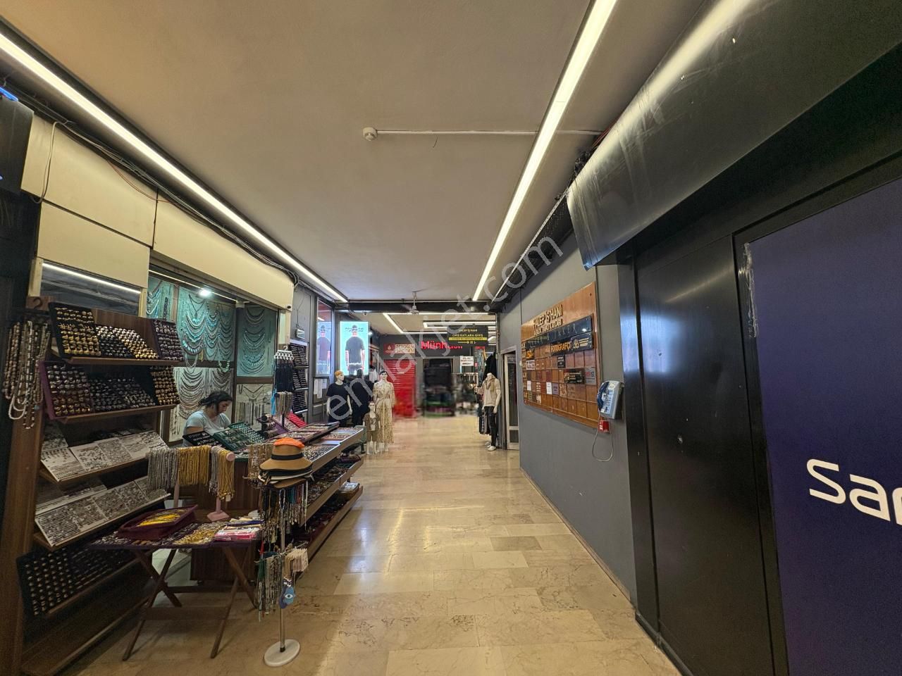 İstanbul Beyoğlu Halep Pasajı'nda Kiralık Ofis - Görsel 3