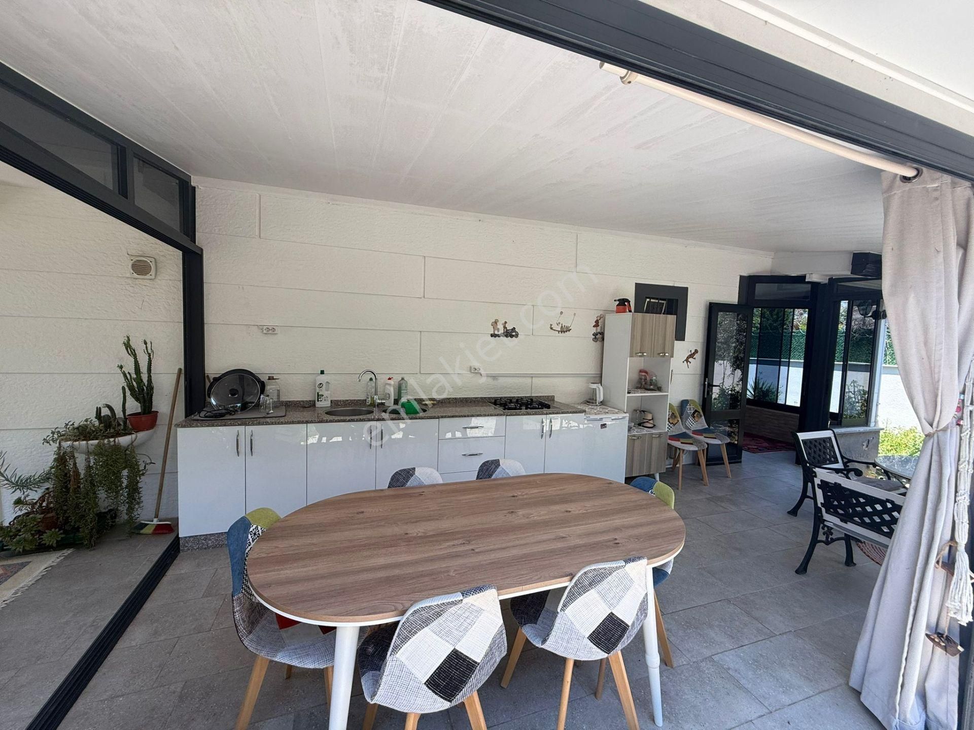 Kuşadası Karaova Mah. Satılık Havuzlu,bahçeli Müstakil Ev - Görsel 32