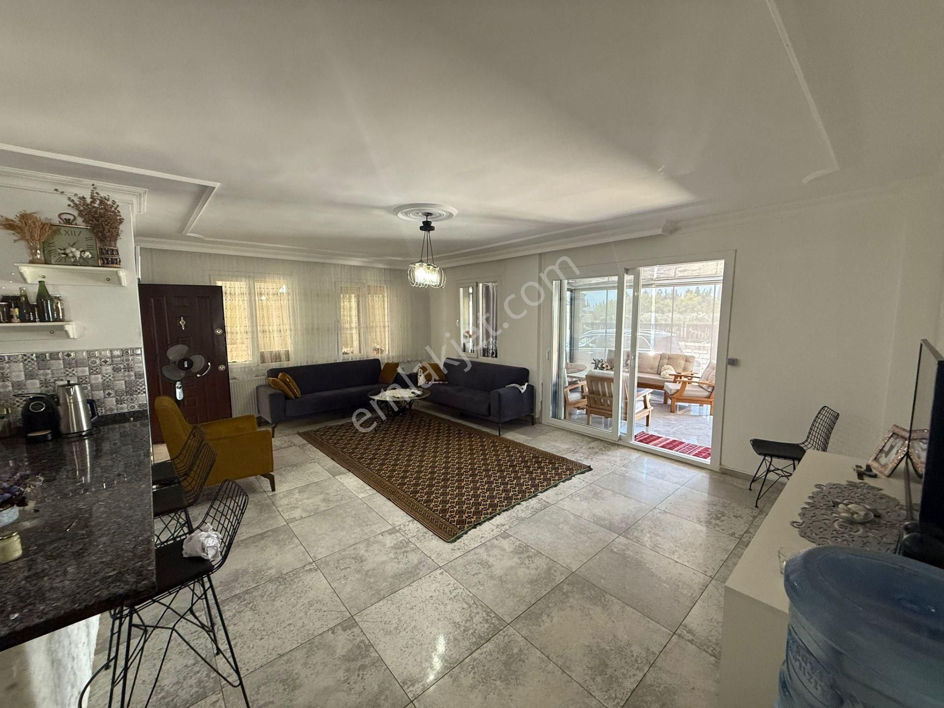 Kuşadası Karaova Mah. Satılık Havuzlu,bahçeli Müstakil Ev - Görsel 17