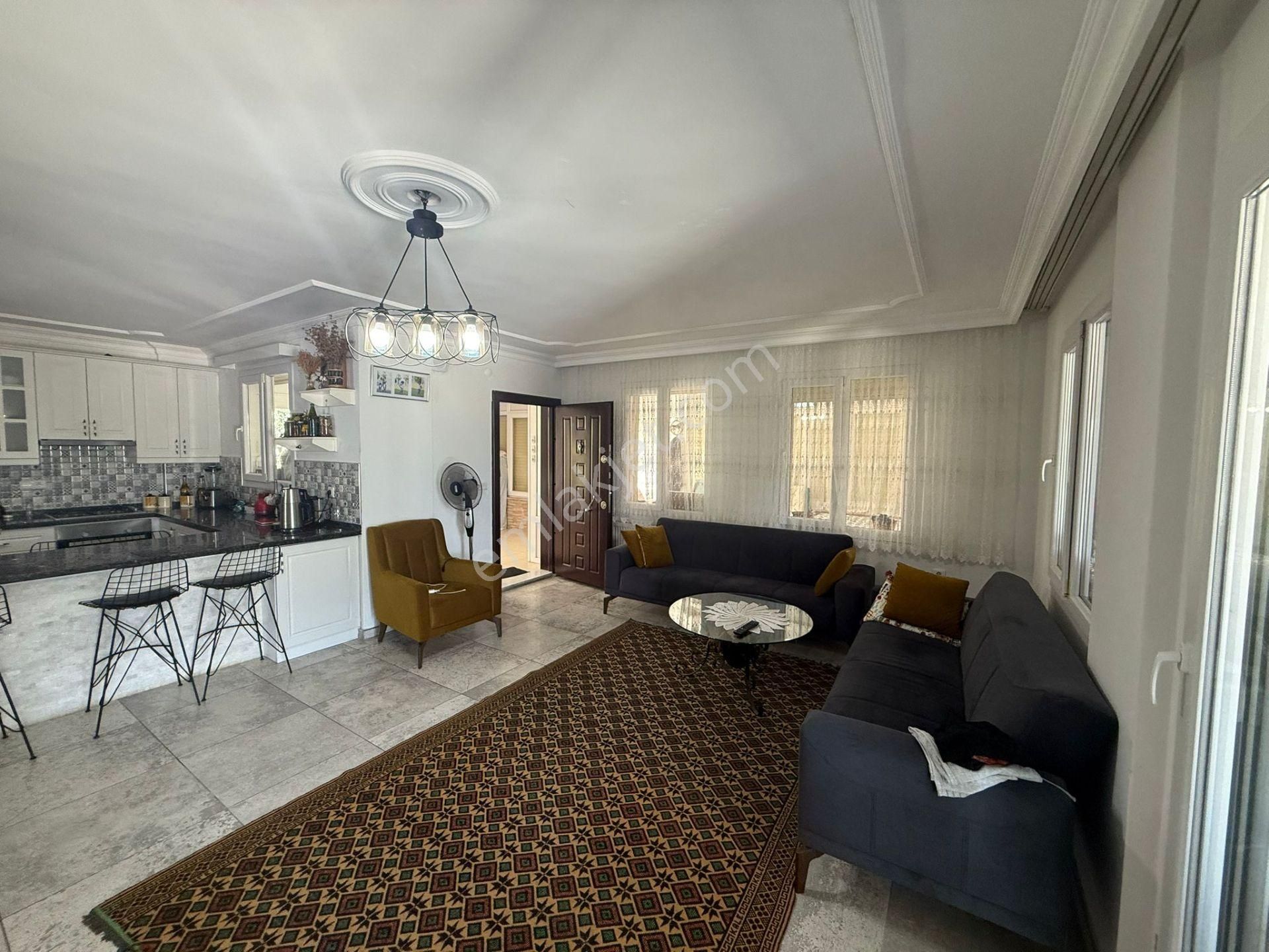 Kuşadası Karaova Mah. Satılık Havuzlu,bahçeli Müstakil Ev - Görsel 7