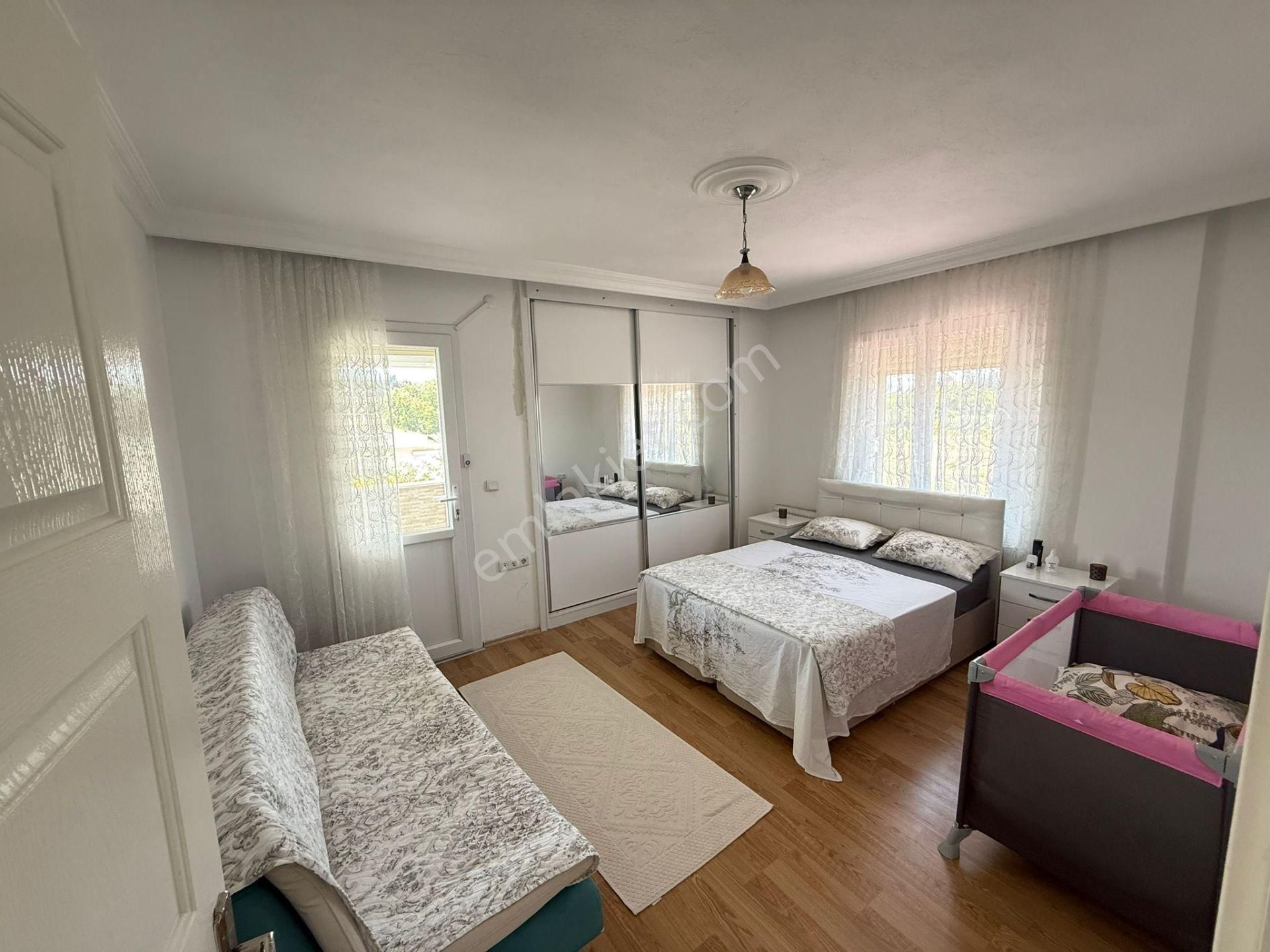 Kuşadası Karaova Mah. Satılık Havuzlu,bahçeli Müstakil Ev - Görsel 5