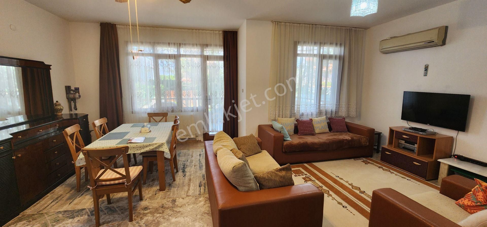 Urla Güvendik Mavi Plajda Satılık Müstakil 5+2 Tripleks Villa - Görsel 6