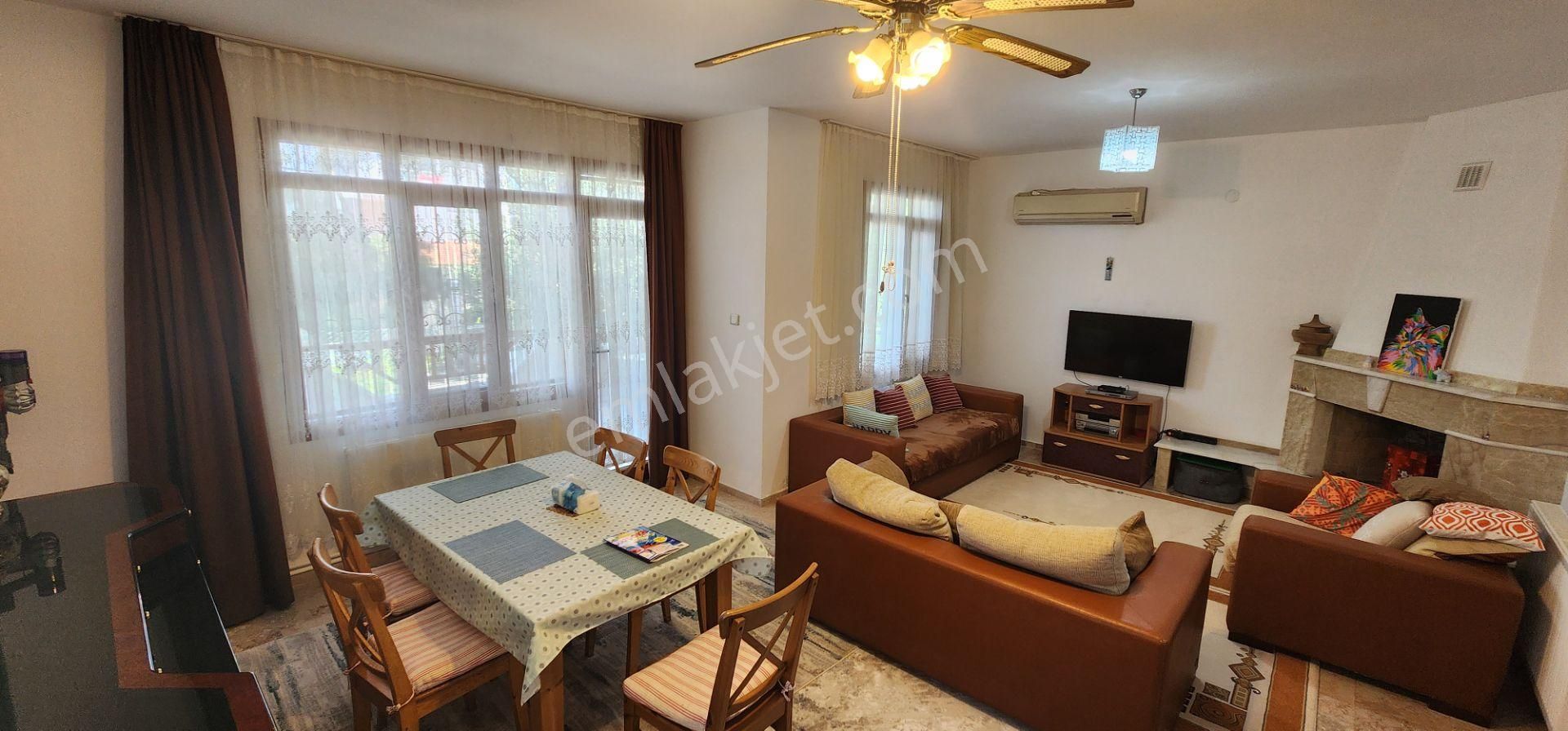 Urla Güvendik Mavi Plajda Satılık Müstakil 5+2 Tripleks Villa - Görsel 8